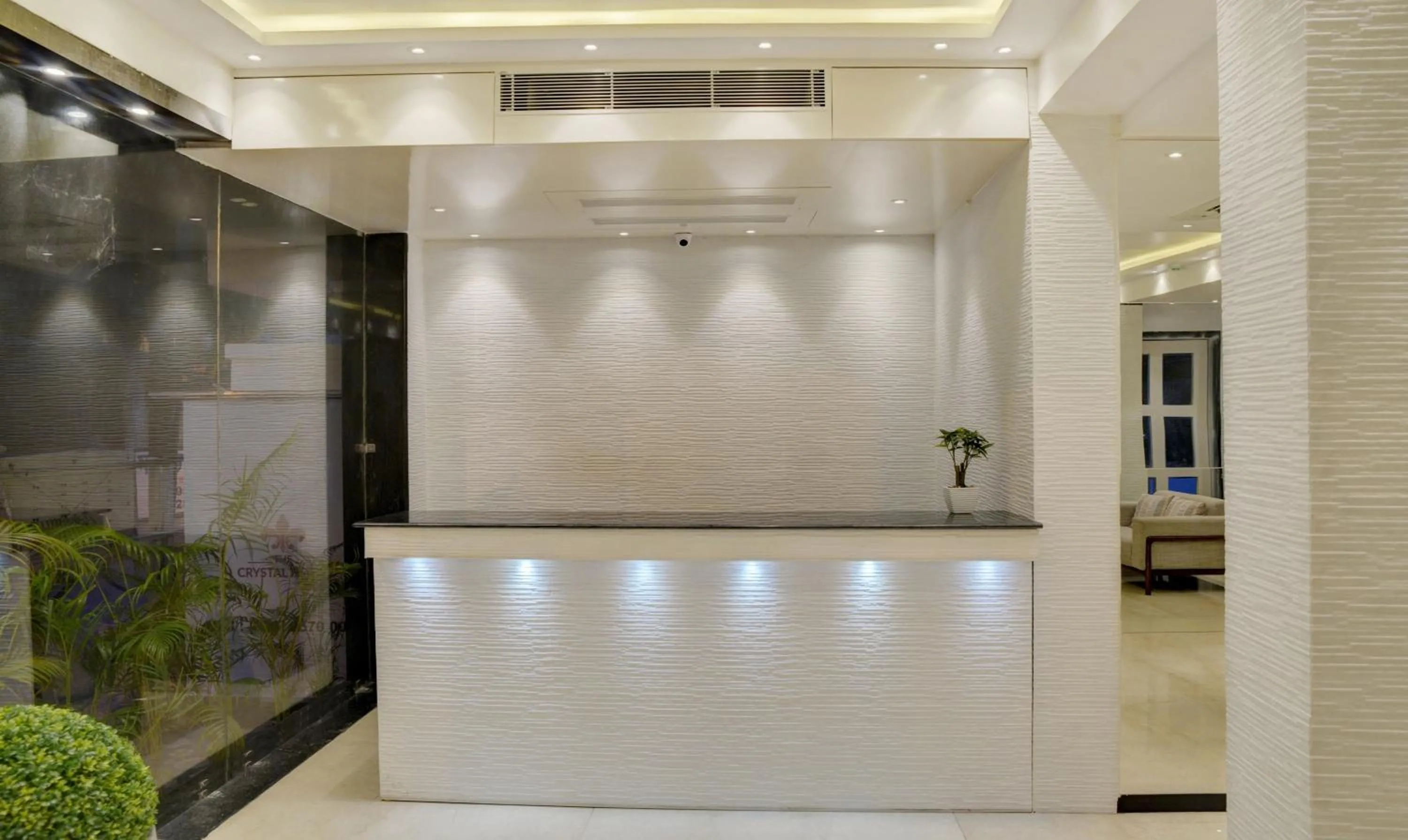 Lobby or reception in Treebo Premium The Crystal, Chinar Park