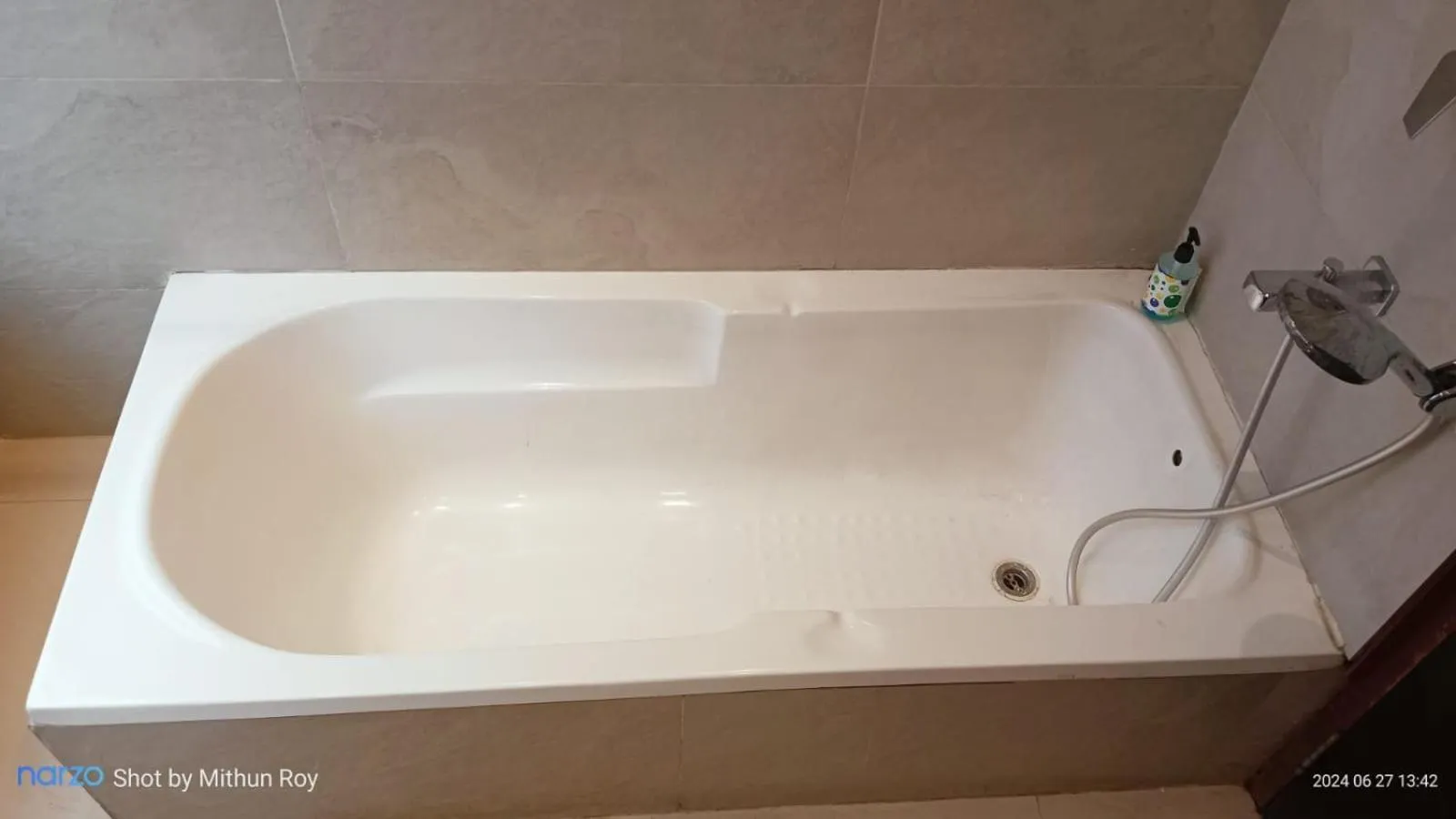 Bath in Treebo Premium The Crystal, Chinar Park