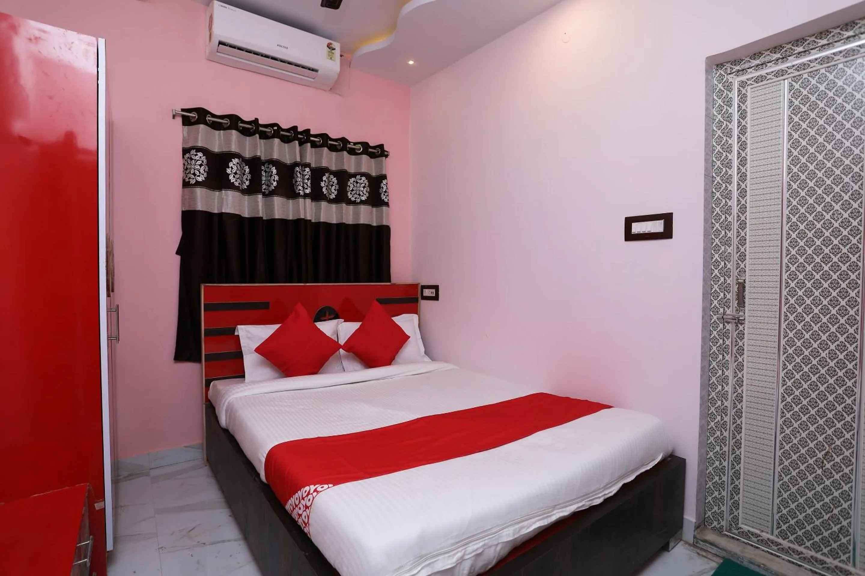 Bedroom, Bed in Super Hotel O HR Inn