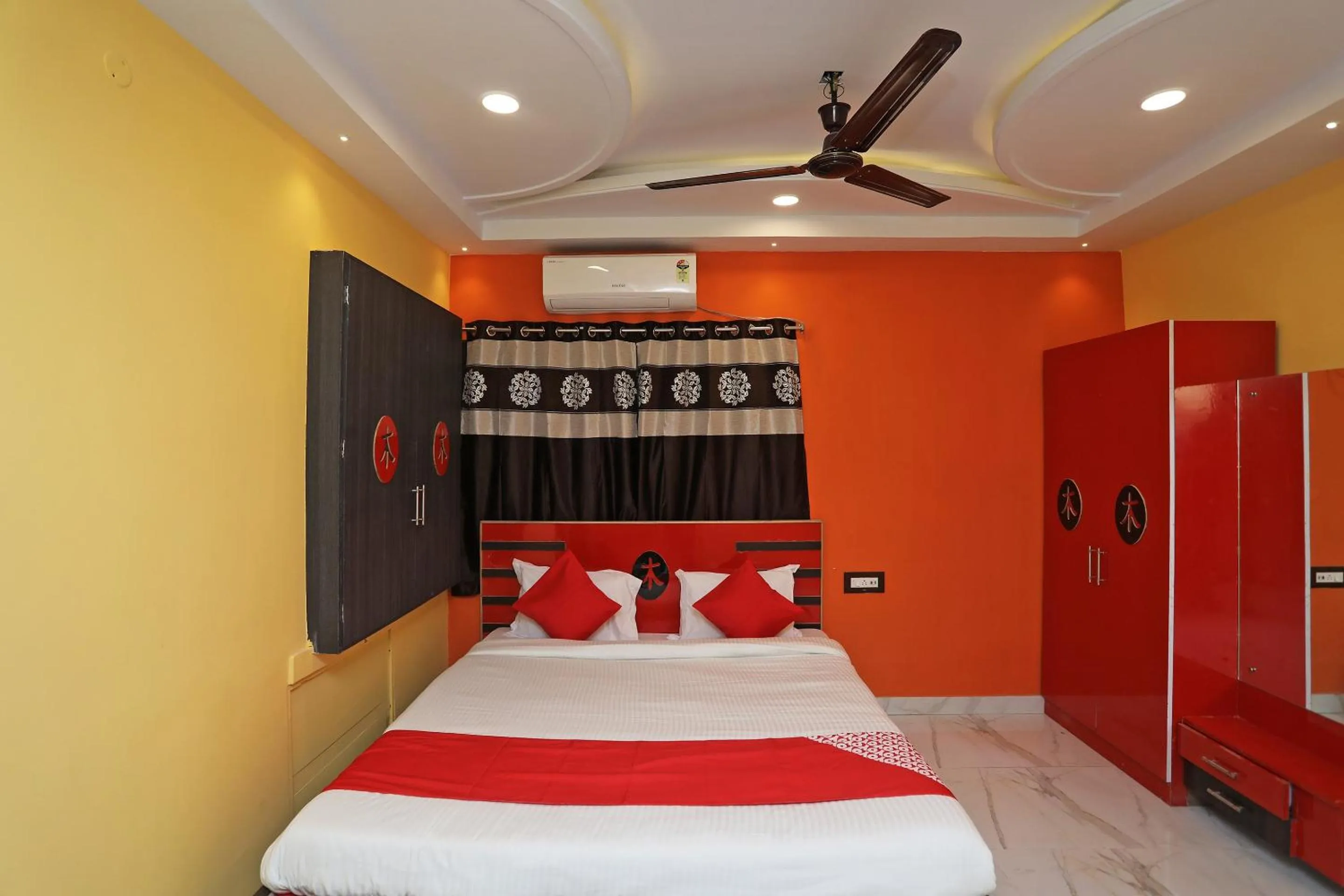 Bedroom, Bed in Super Hotel O HR Inn