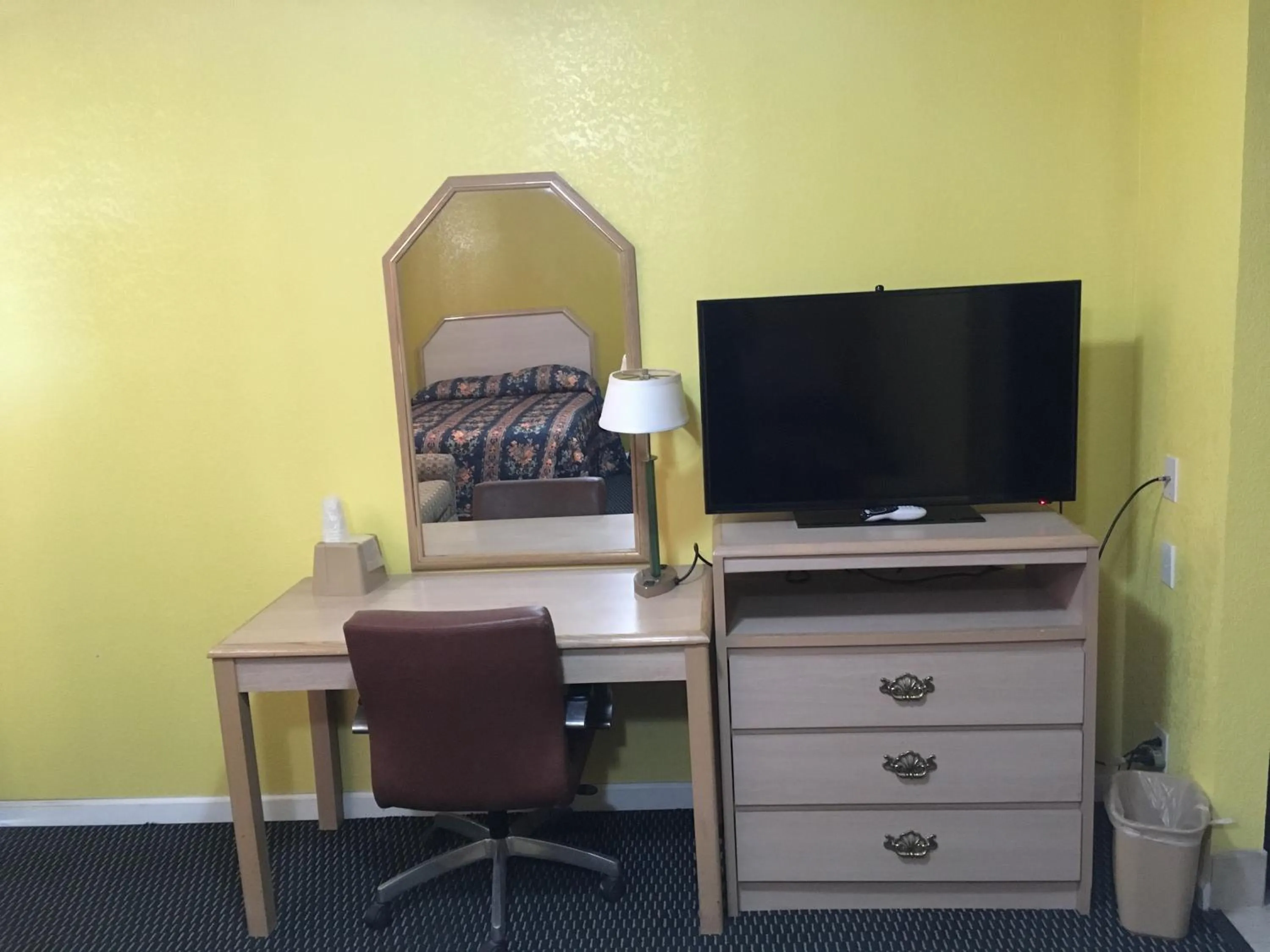 Decorative detail in Blue Star Inn