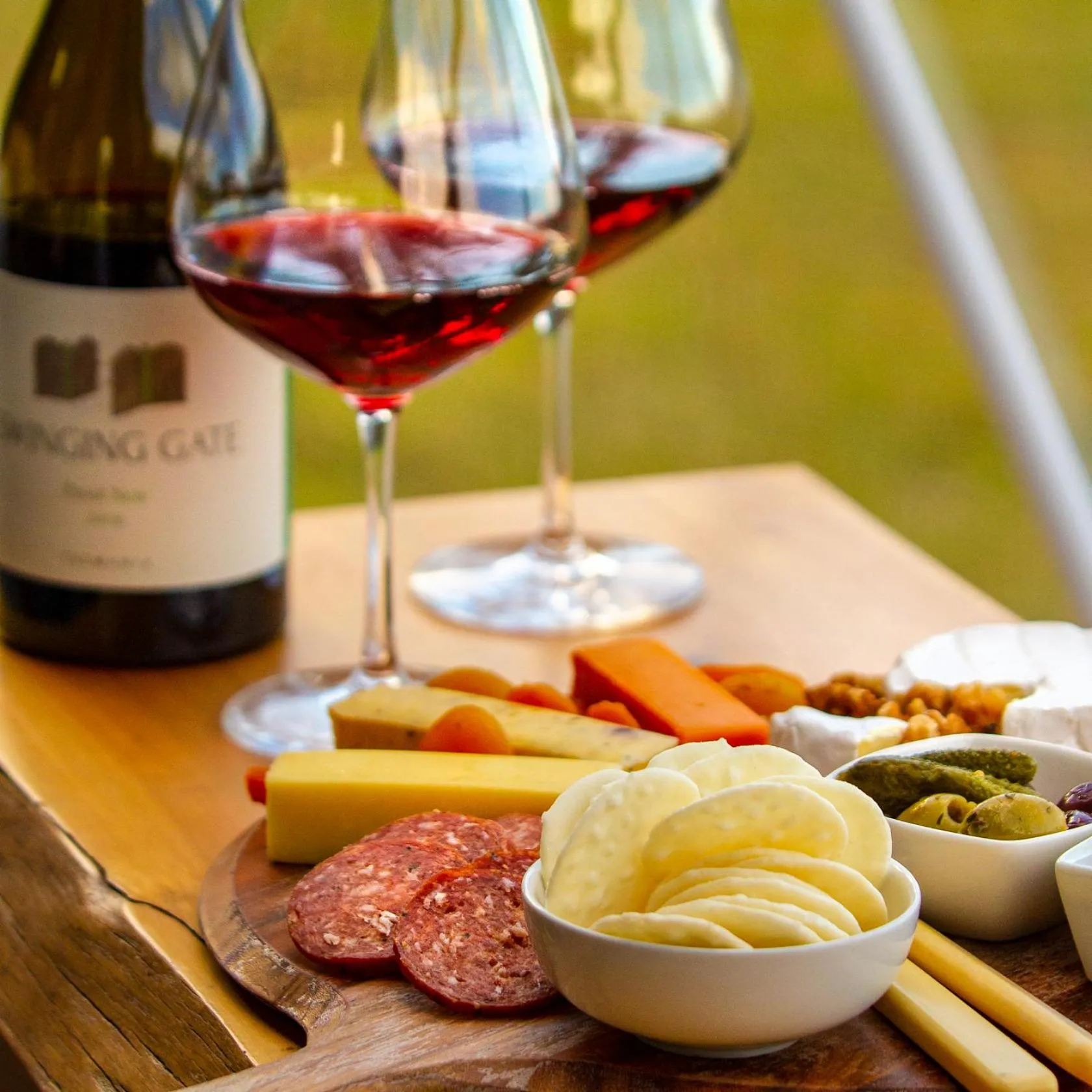 Food and drinks in Domescapes in the Vines