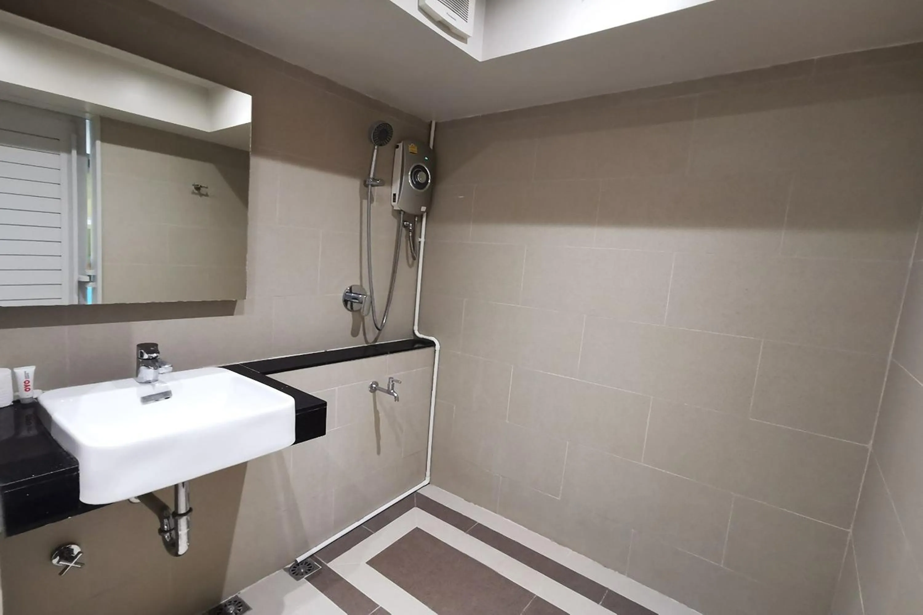 Shower in A Sleep Bangkok Sathorn