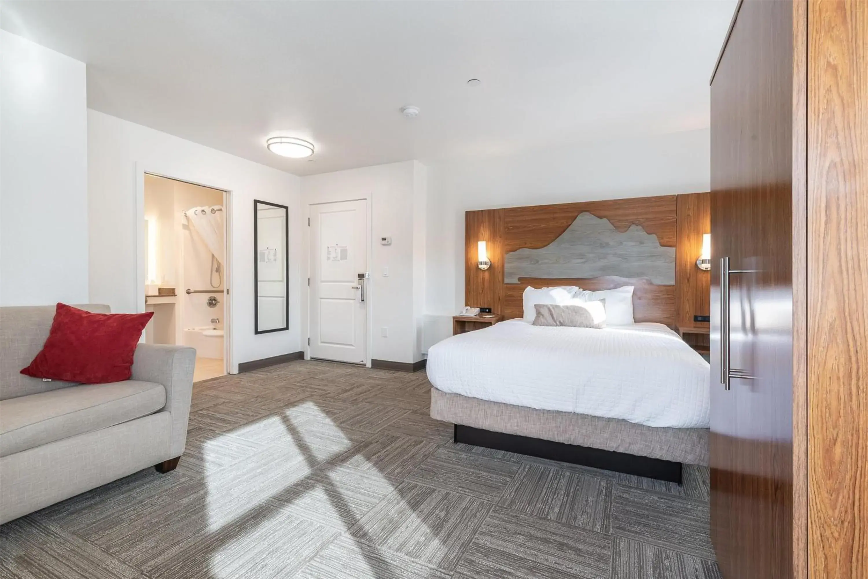 Bedroom, Bed in Marshall Suites Bainbridge Island, SureStay Collection by BW Bedroom, Bed in Marshall Suites Bainbridge Island, SureStay Collection by BW