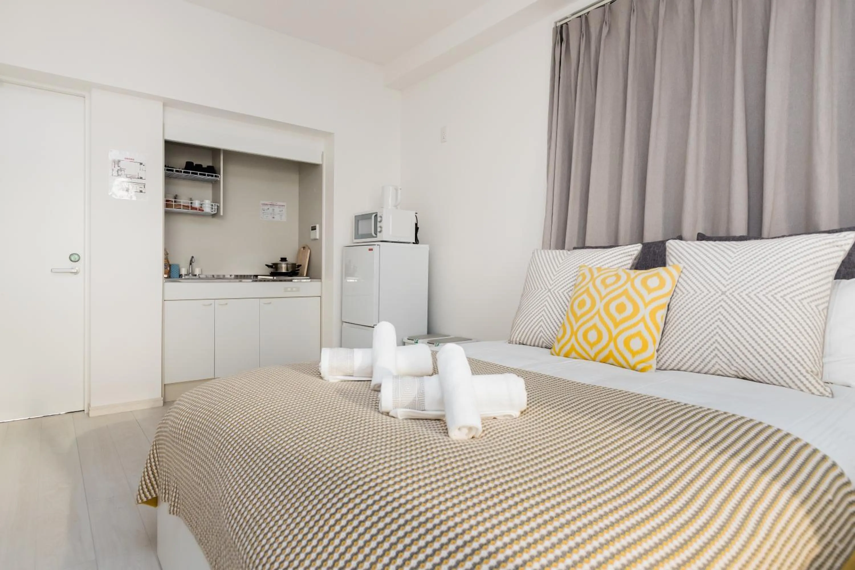 Bed in Hotel Apartment Ueno Inaricho Sta