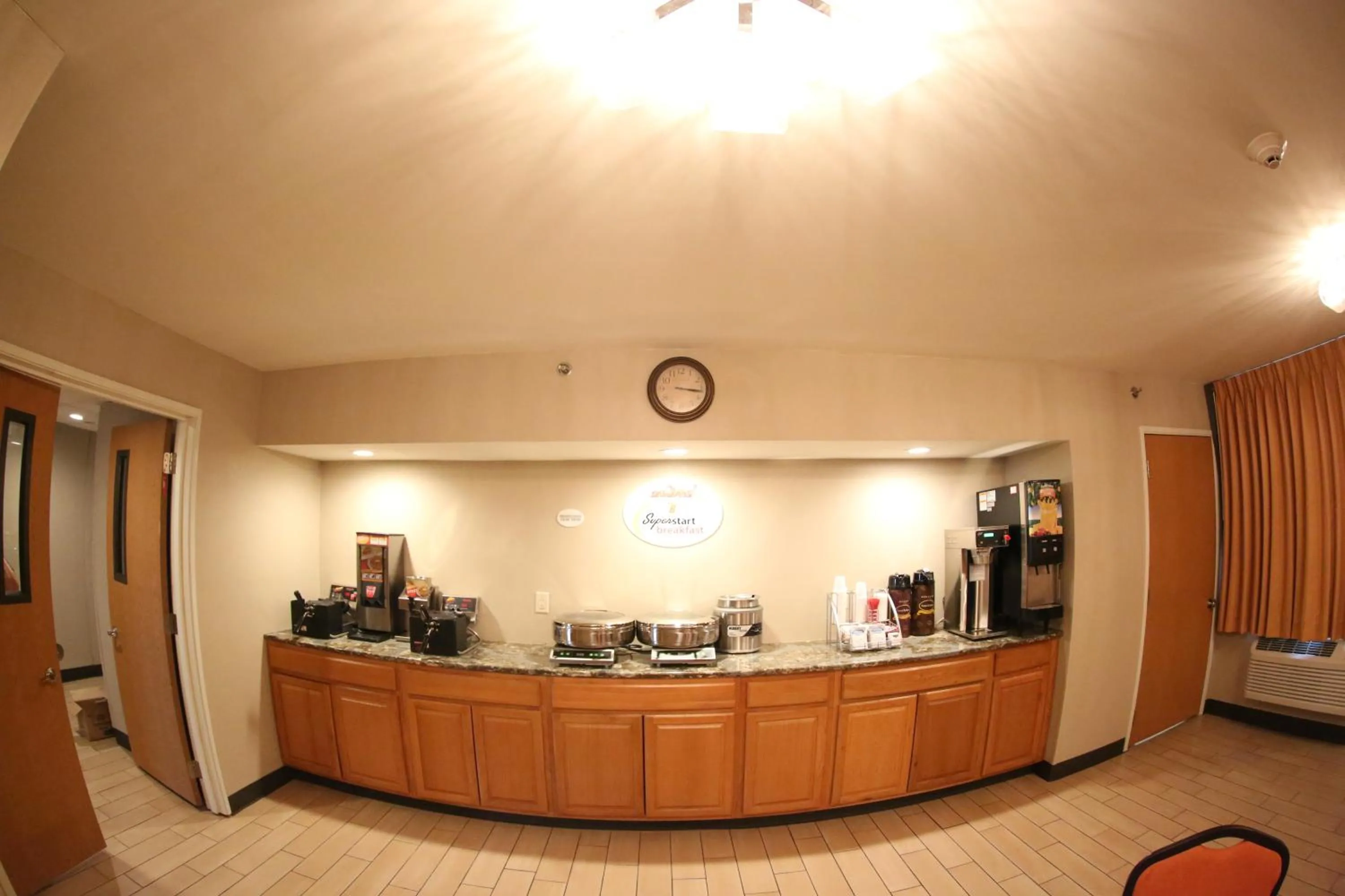 Breakfast in Super 8 by Wyndham Portsmouth