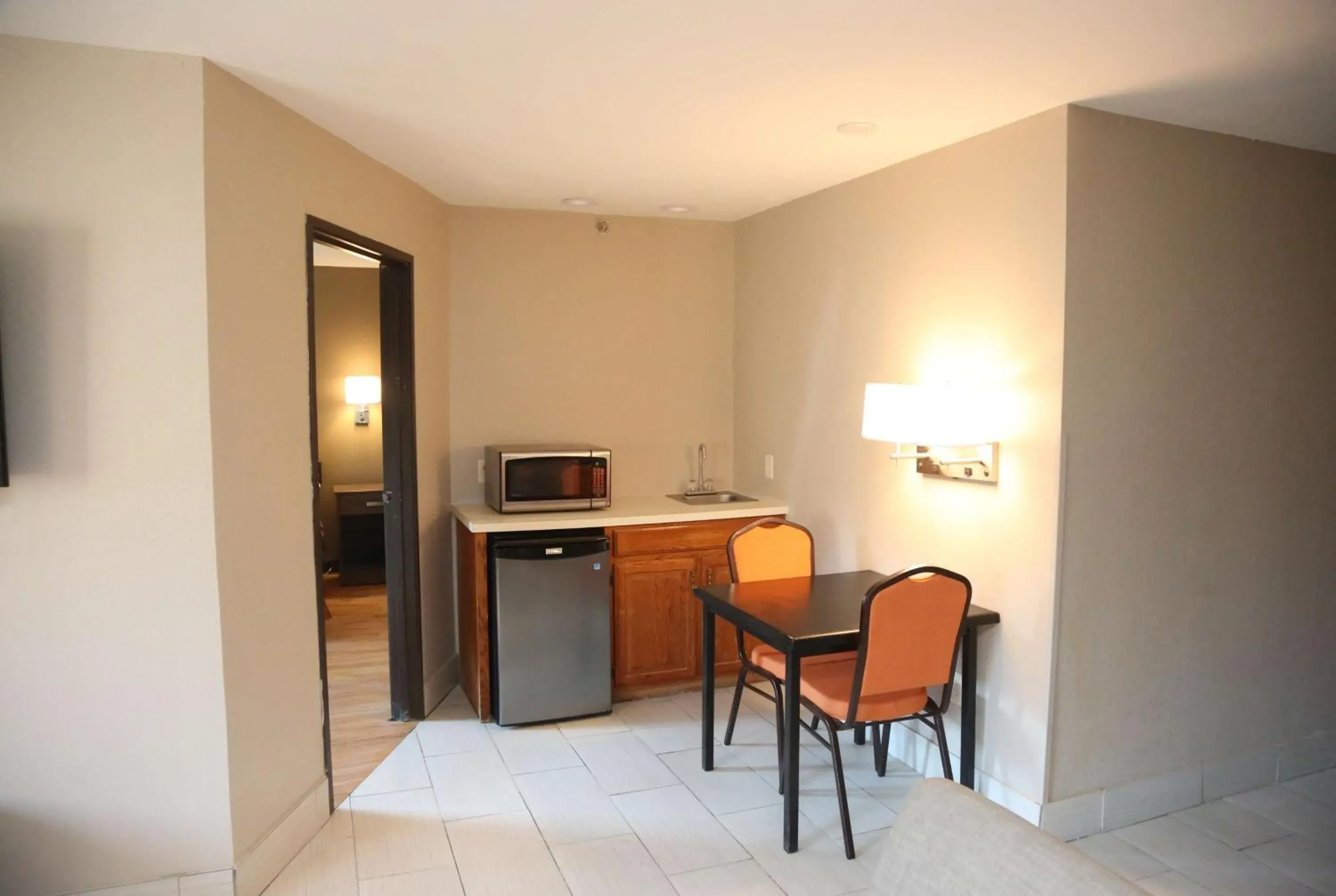 Photo of the whole room in Super 8 by Wyndham Portsmouth Photo of the whole room in Super 8 by Wyndham Portsmouth