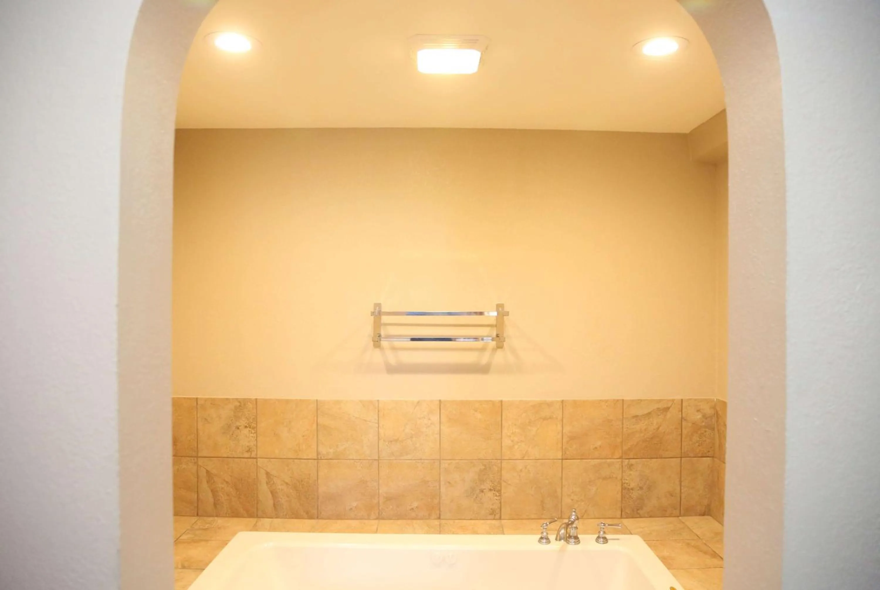 Photo of the whole room in Super 8 by Wyndham Portsmouth