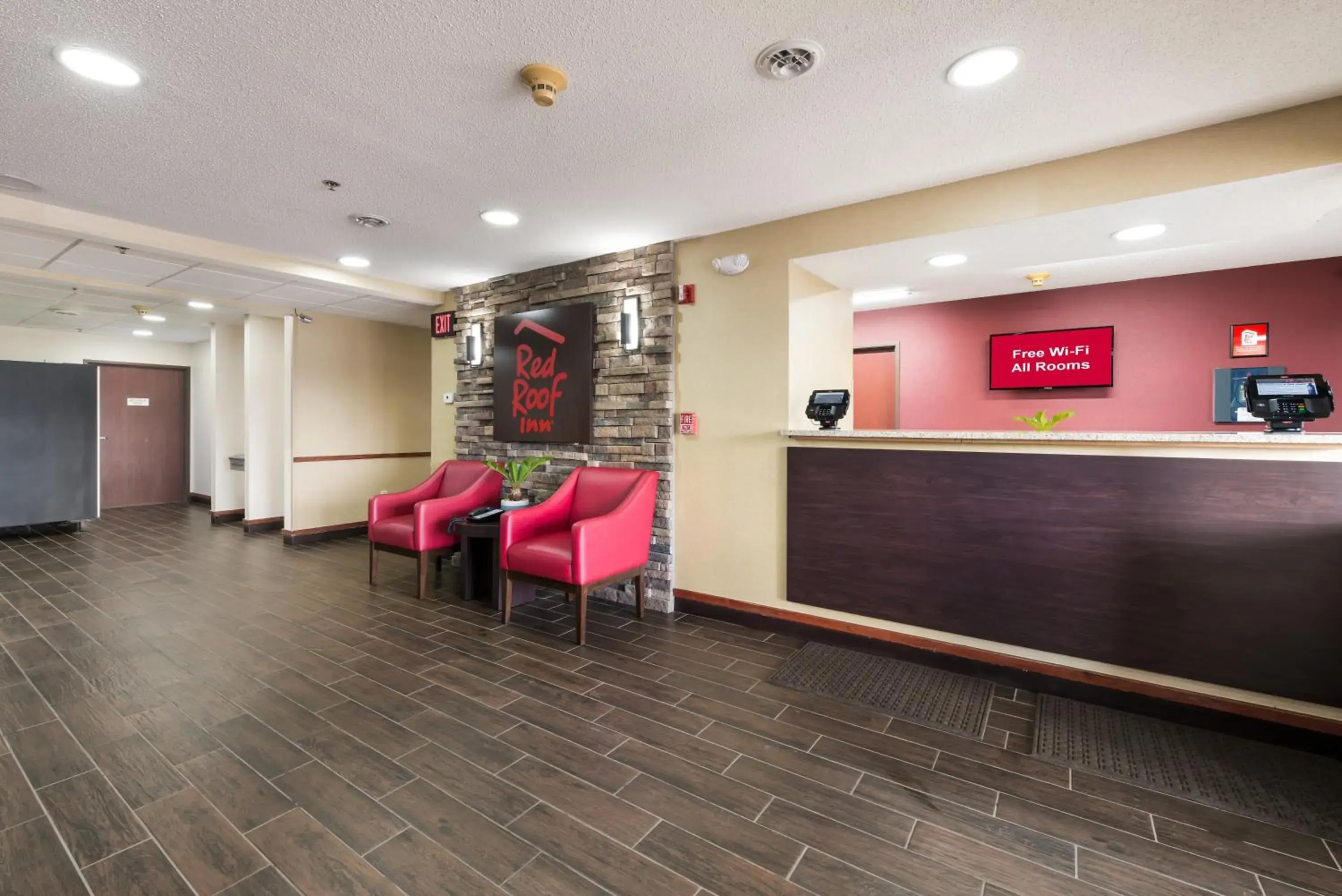 Lobby or reception in Red Roof Inn Auburn Lobby or reception in Red Roof Inn Auburn