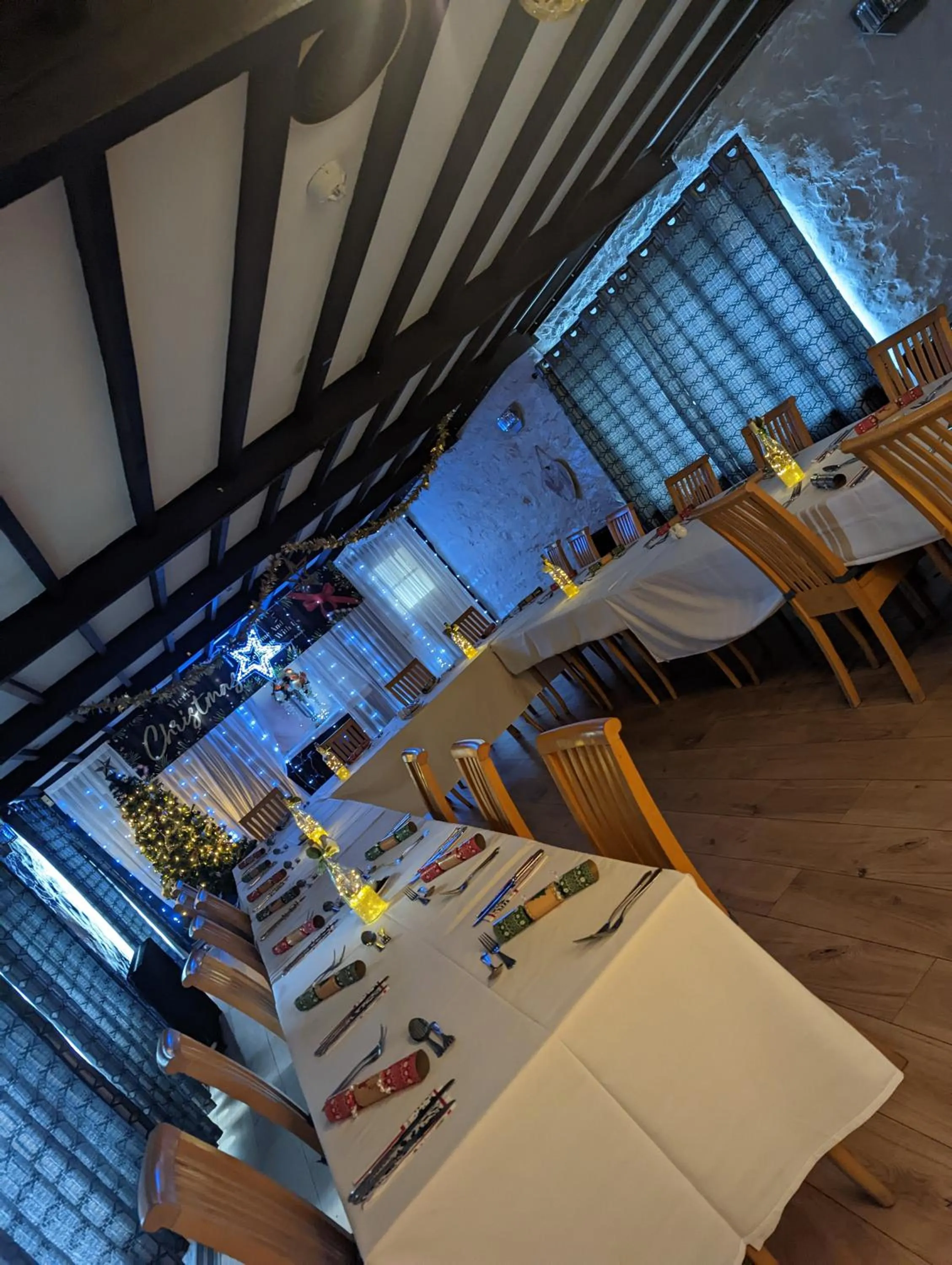 Restaurant/places to eat in The Manor House Inn