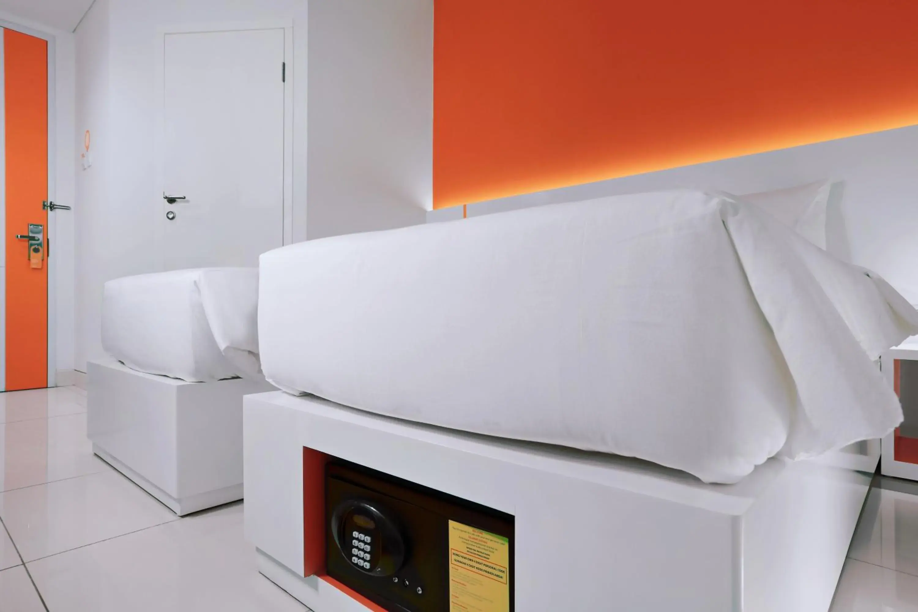 safe in Starlet Hotel Jakarta Airport safe in Starlet Hotel Jakarta Airport