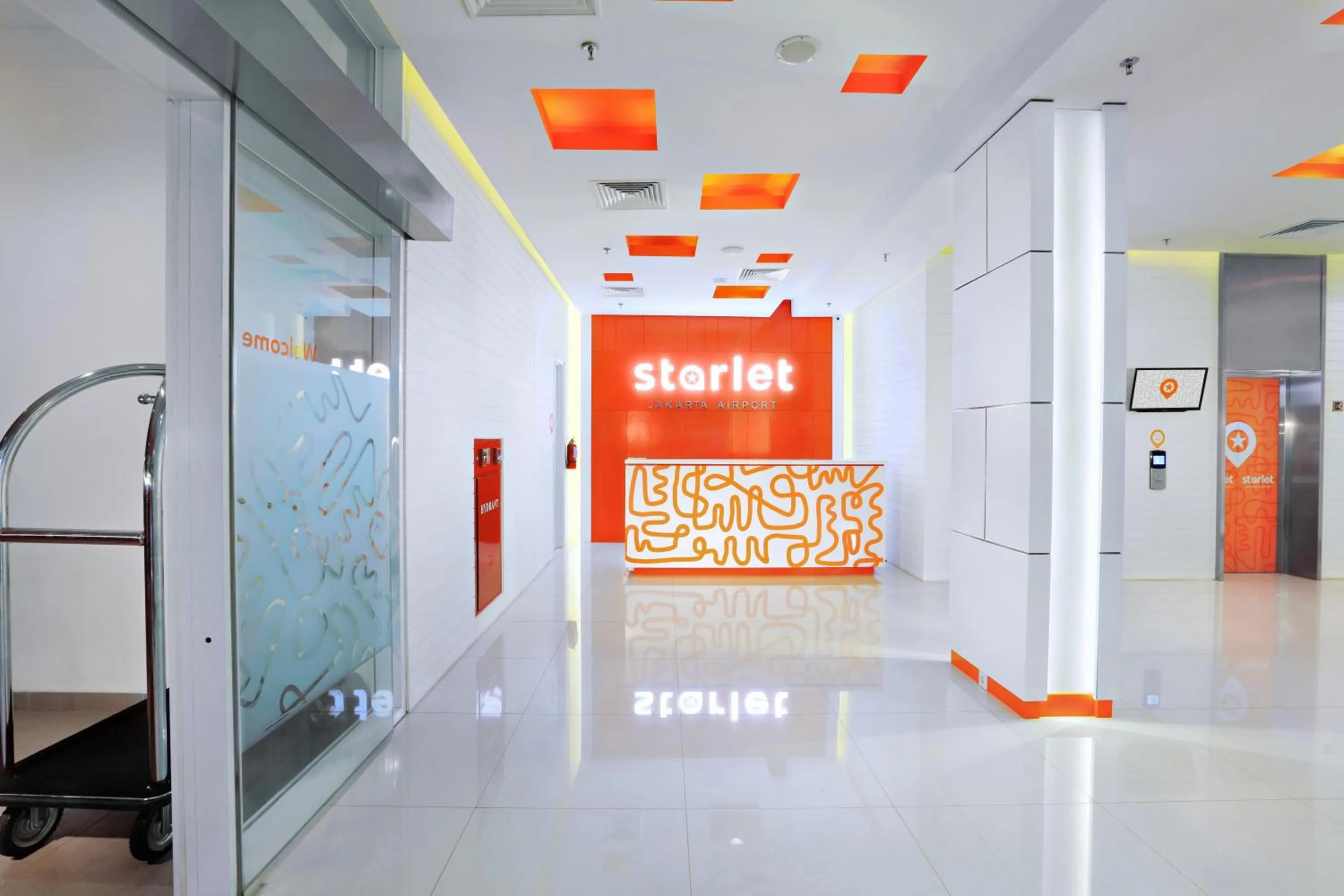 Lobby or reception in Starlet Hotel Jakarta Airport