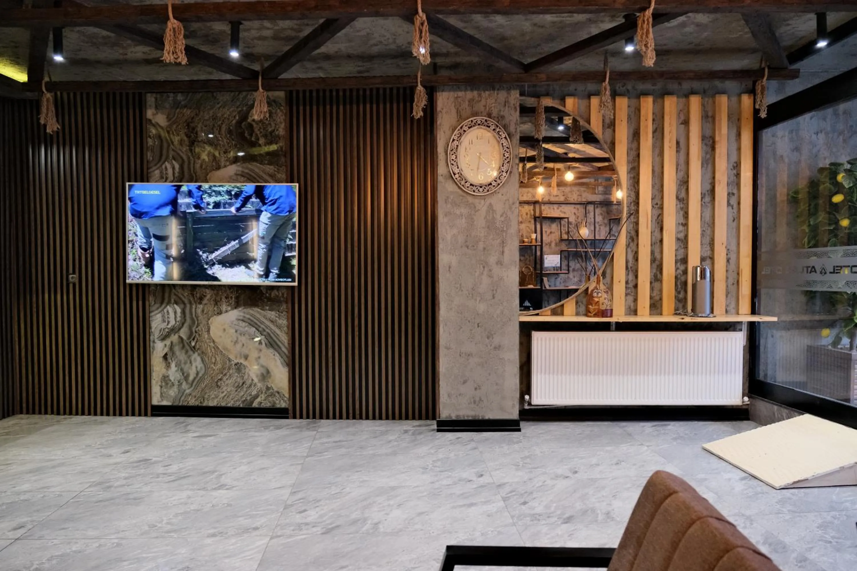 Lobby or reception in Atlas Otel