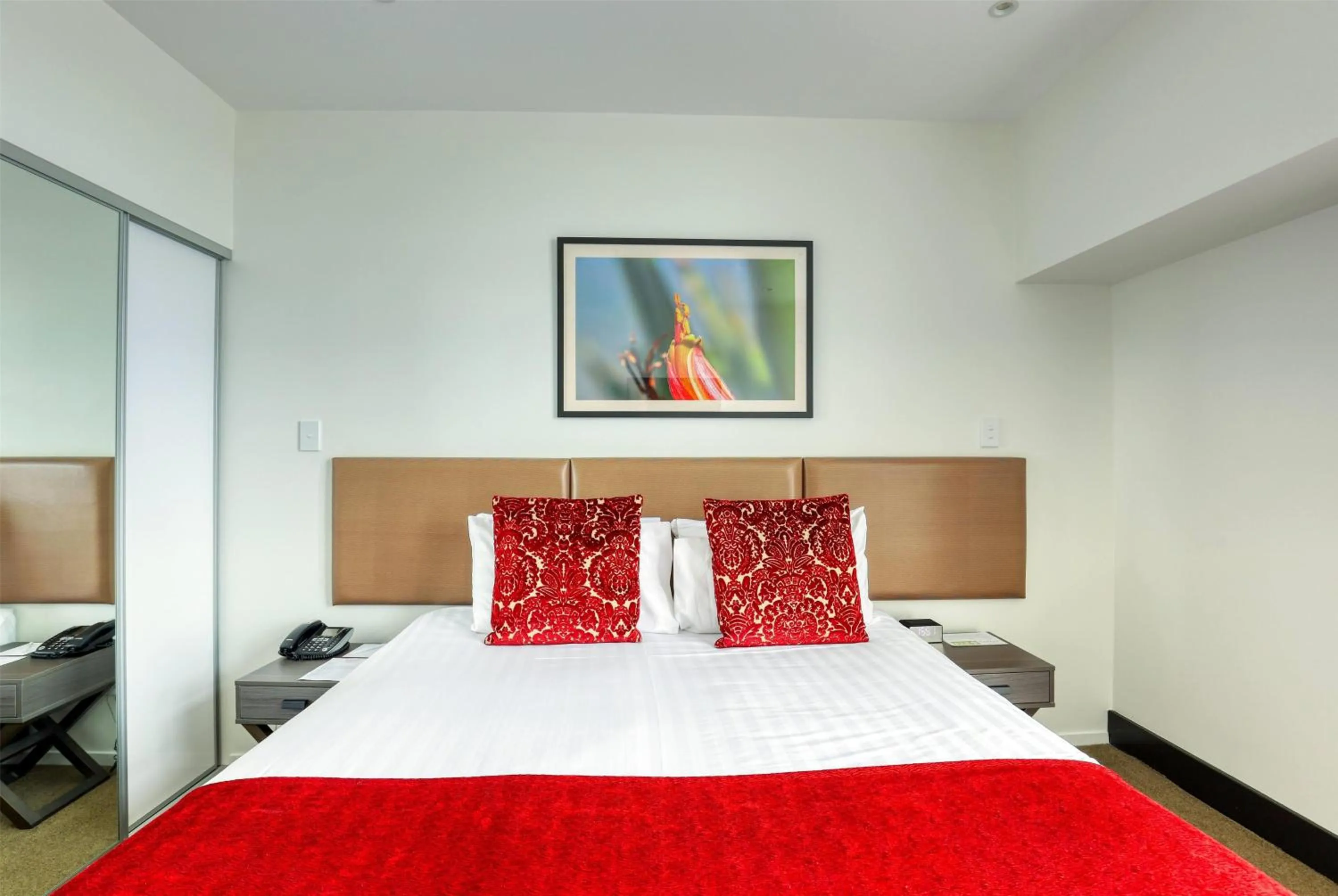 Photo of the whole room, Bed in Ramada Suites by Wyndham Auckland Manukau Pacfic Centre