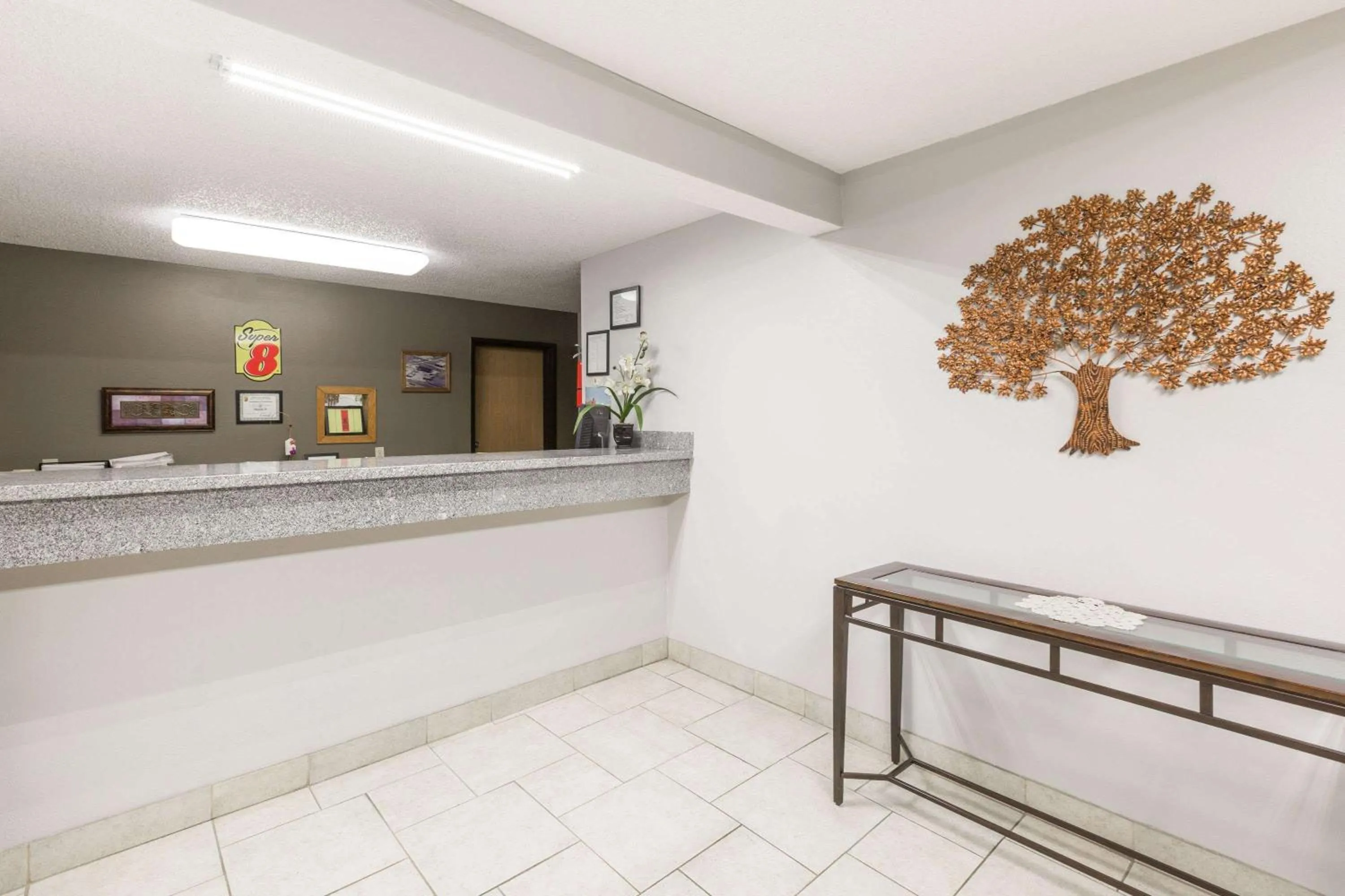 Lobby or reception in Super 8 by Wyndham Osceola IA