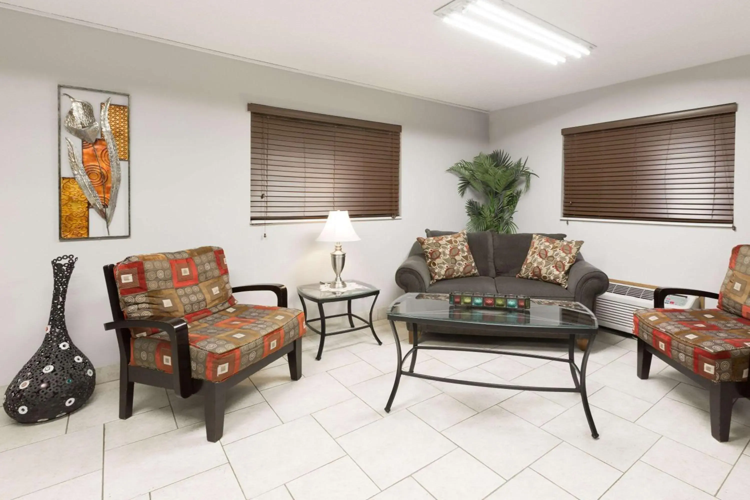 Lobby or reception in Super 8 by Wyndham Osceola IA Lobby or reception in Super 8 by Wyndham Osceola IA