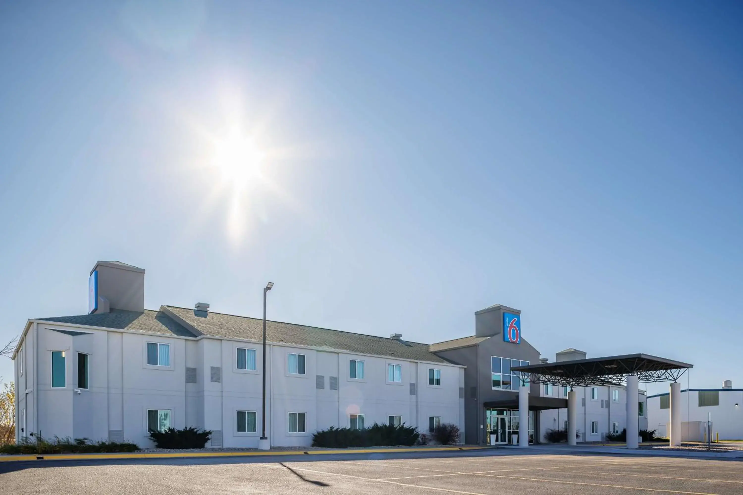 Property building in Motel 6-Grand Island, NE Property building in Motel 6-Grand Island, NE