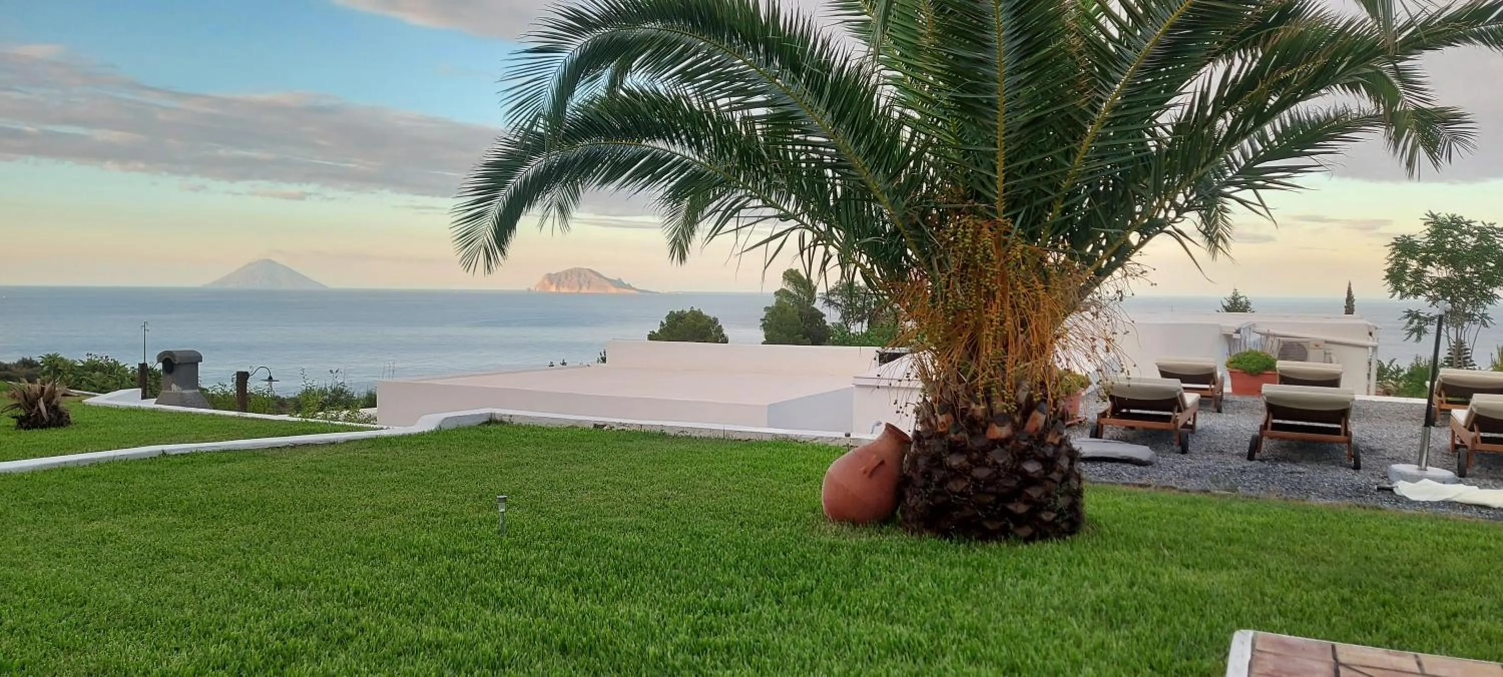 Sea view in B&B Sunrise