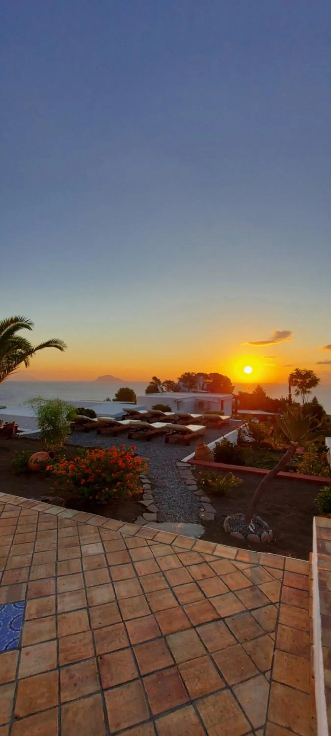B&B Sunrise