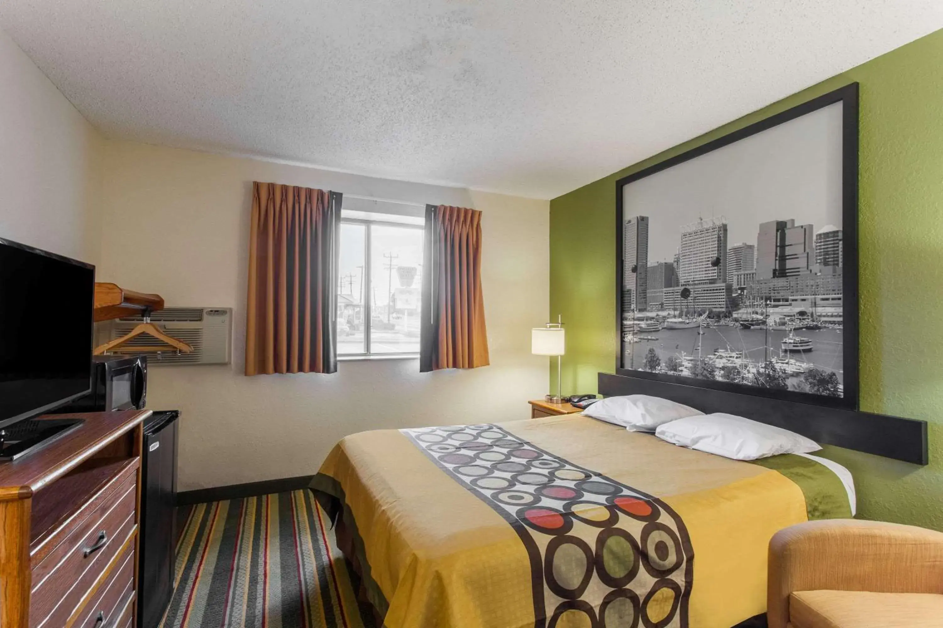 Photo of the whole room, Bed in Super 8 by Wyndham College Park Wash DC Area Photo of the whole room, Bed in Super 8 by Wyndham College Park Wash DC Area