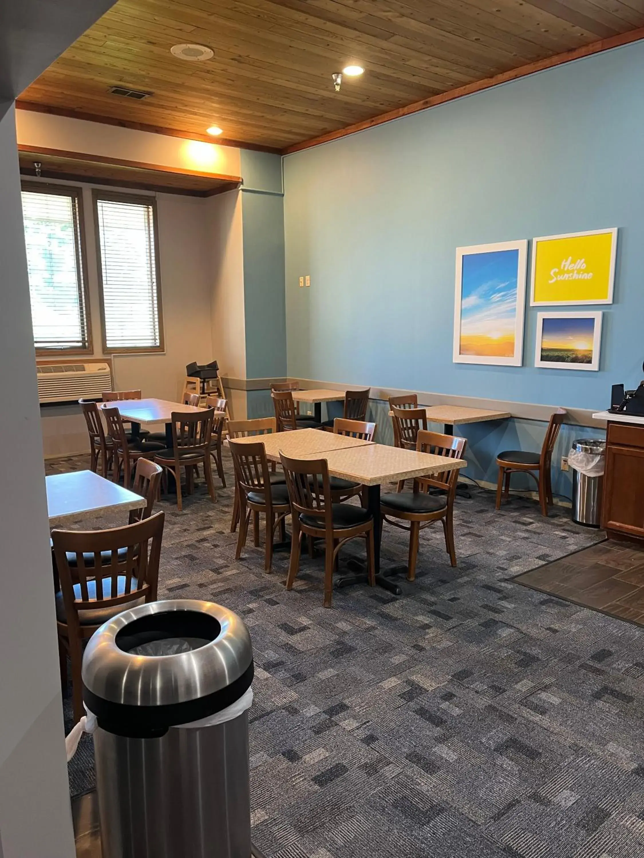 Breakfast in Days Inn by Wyndham Hutchinson Breakfast in Days Inn by Wyndham Hutchinson