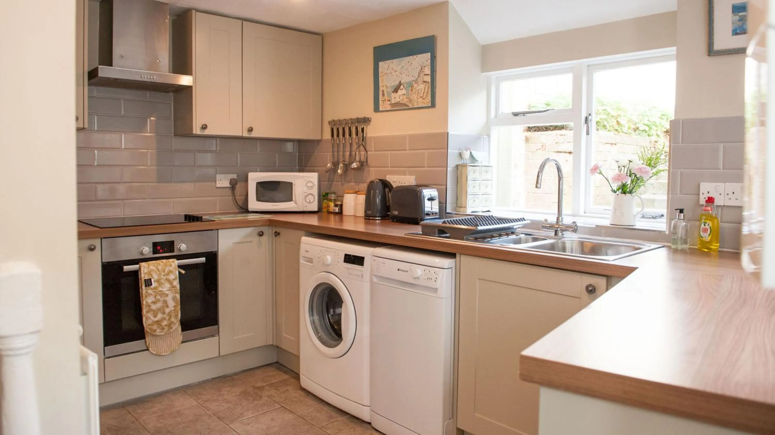 Property building in Lavender Cottage