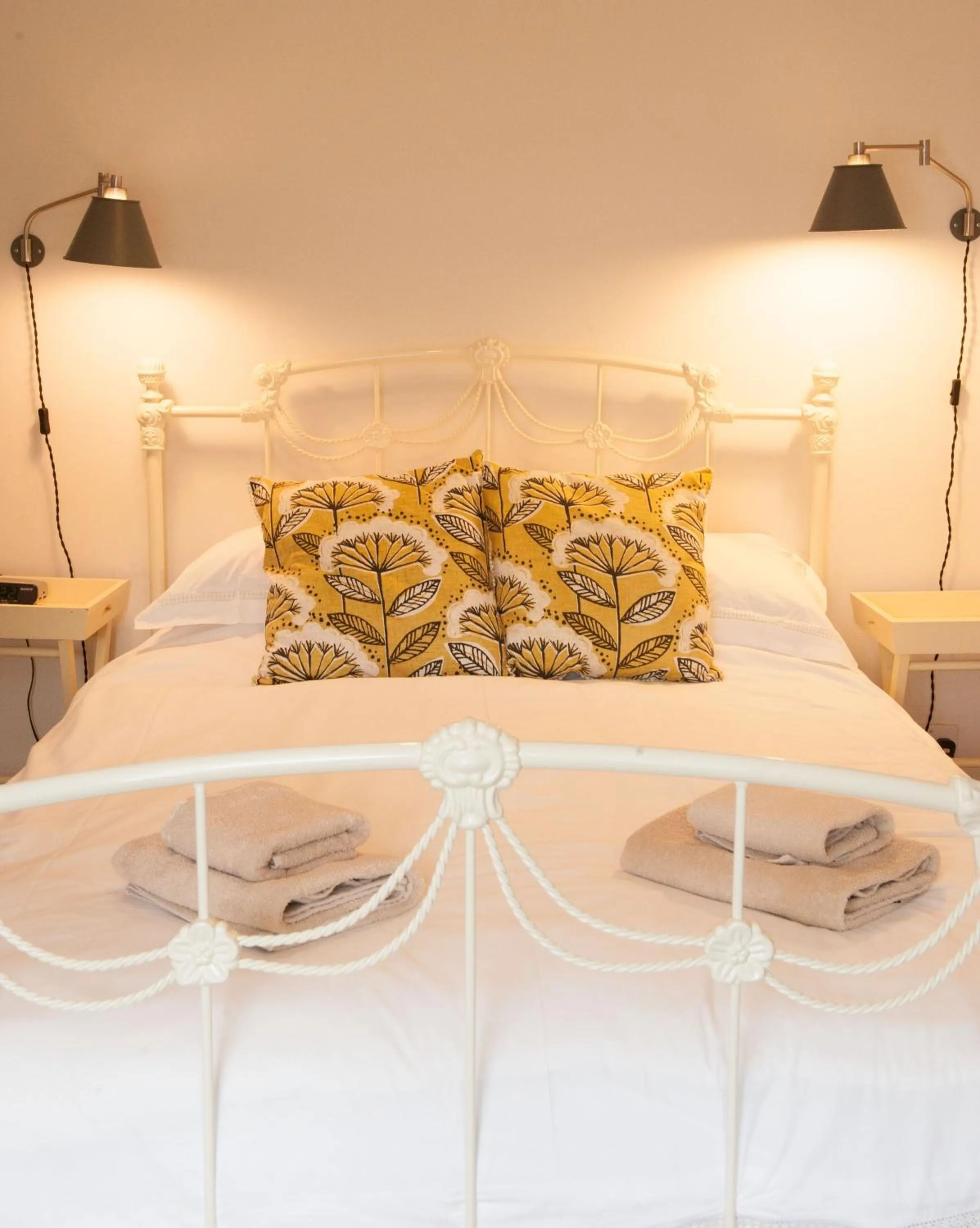 Property building, Bed in Lavender Cottage