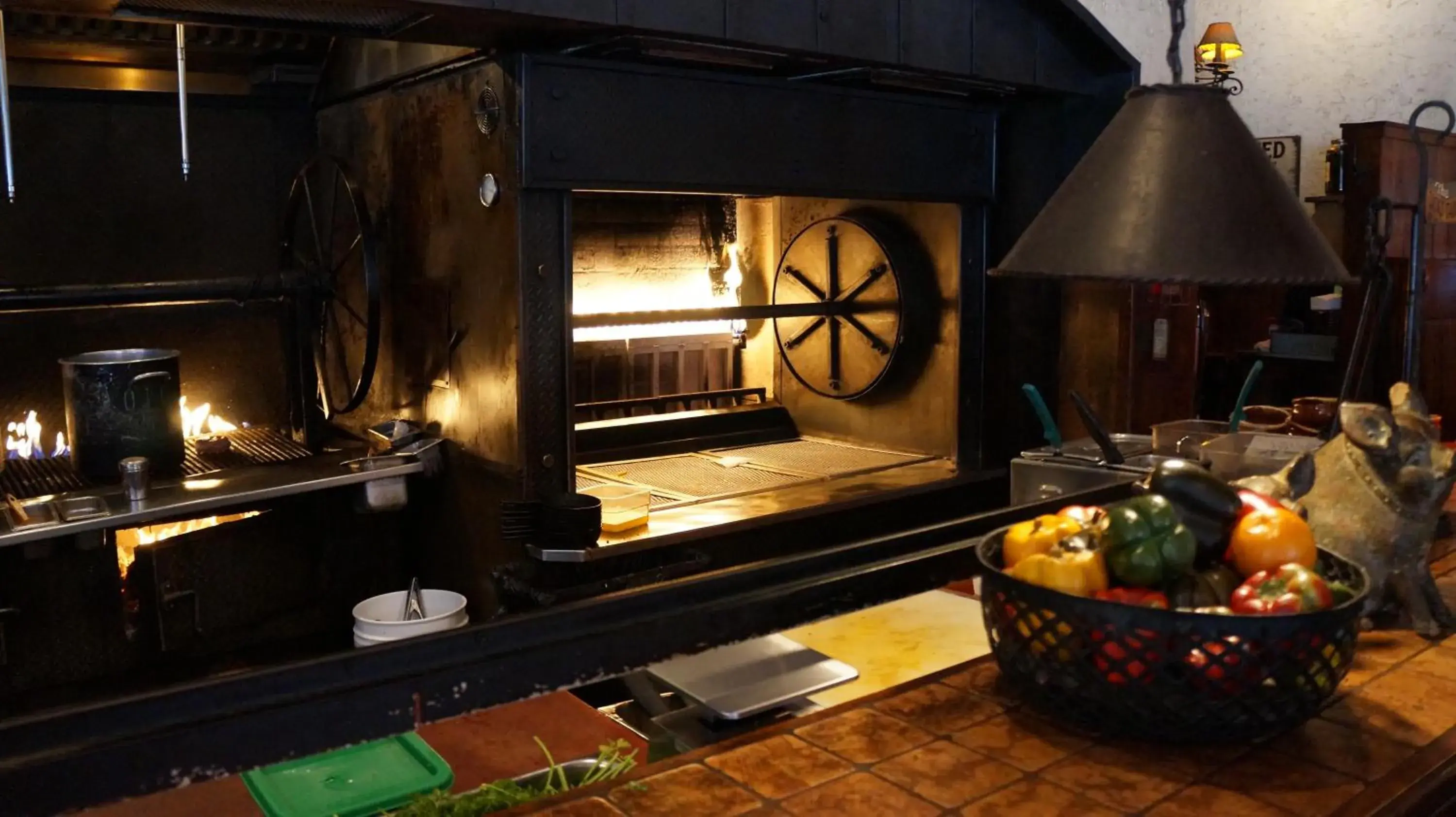 Restaurant/places to eat in Stockyards Hotel Restaurant/places to eat in Stockyards Hotel