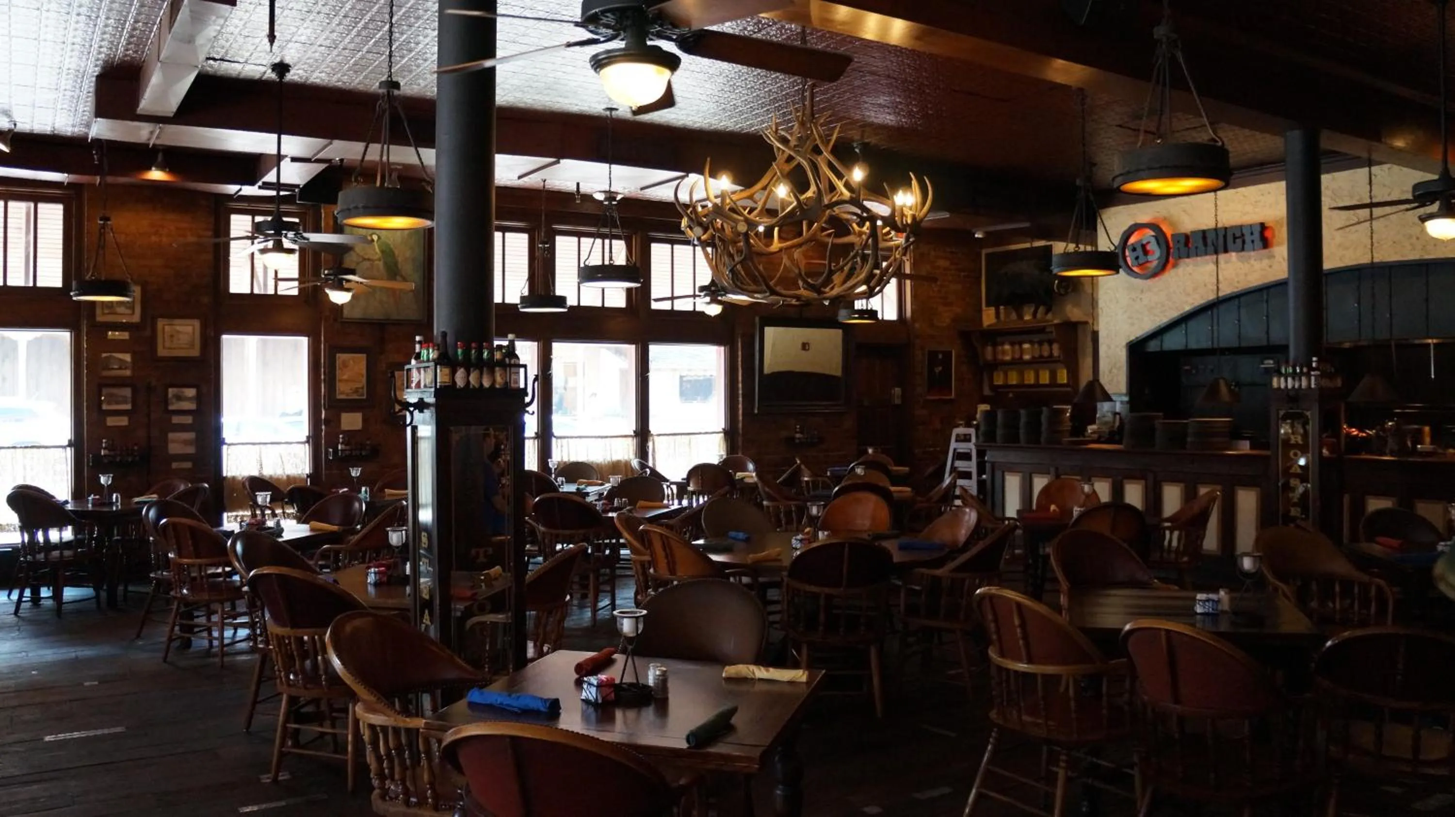 Restaurant/places to eat in Stockyards Hotel