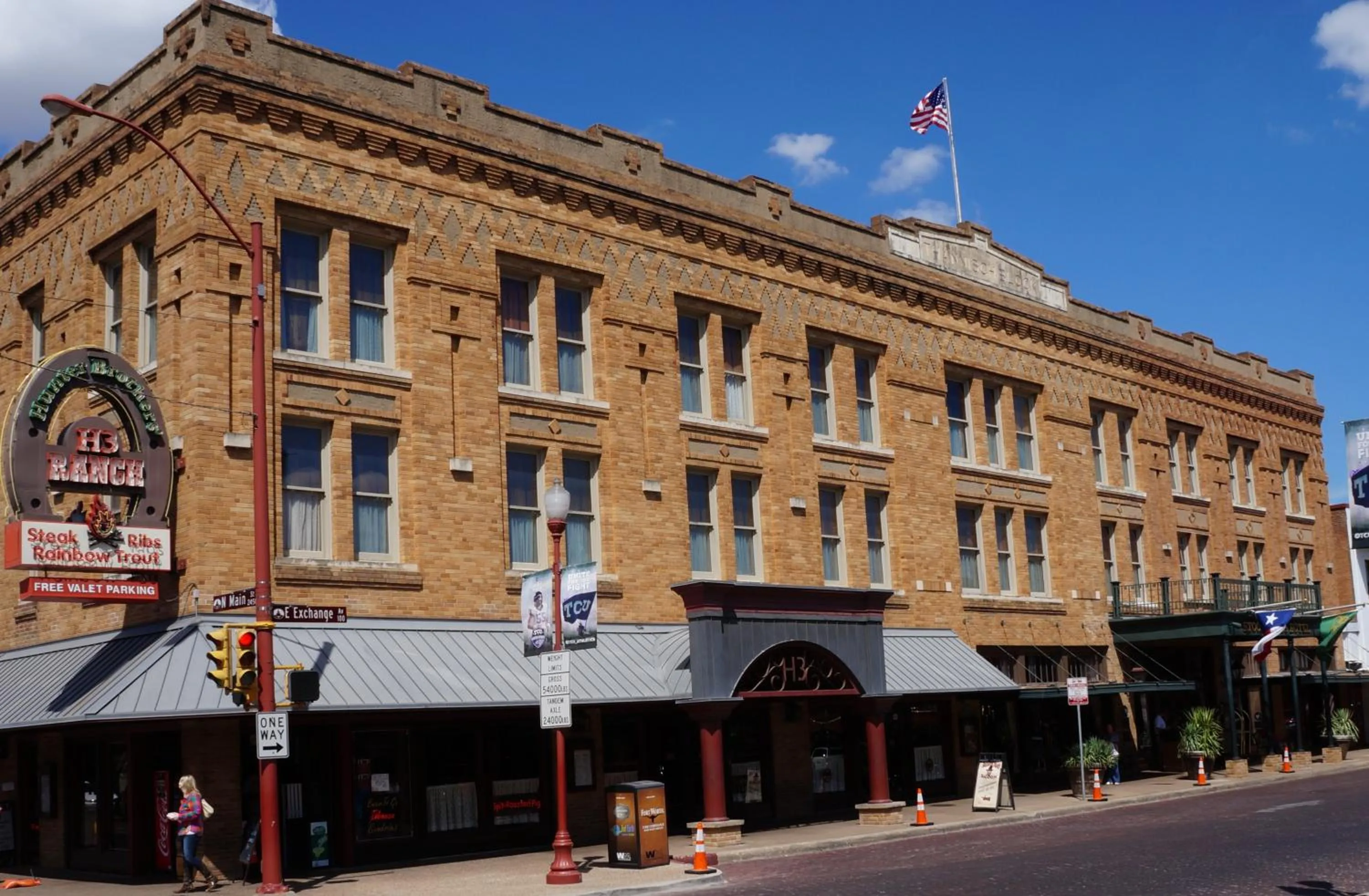 Facade/entrance in Stockyards Hotel