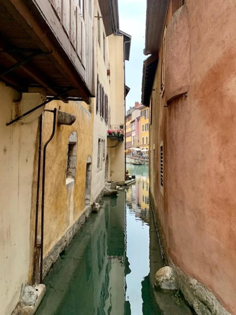 Neighbourhood in La petite Venise