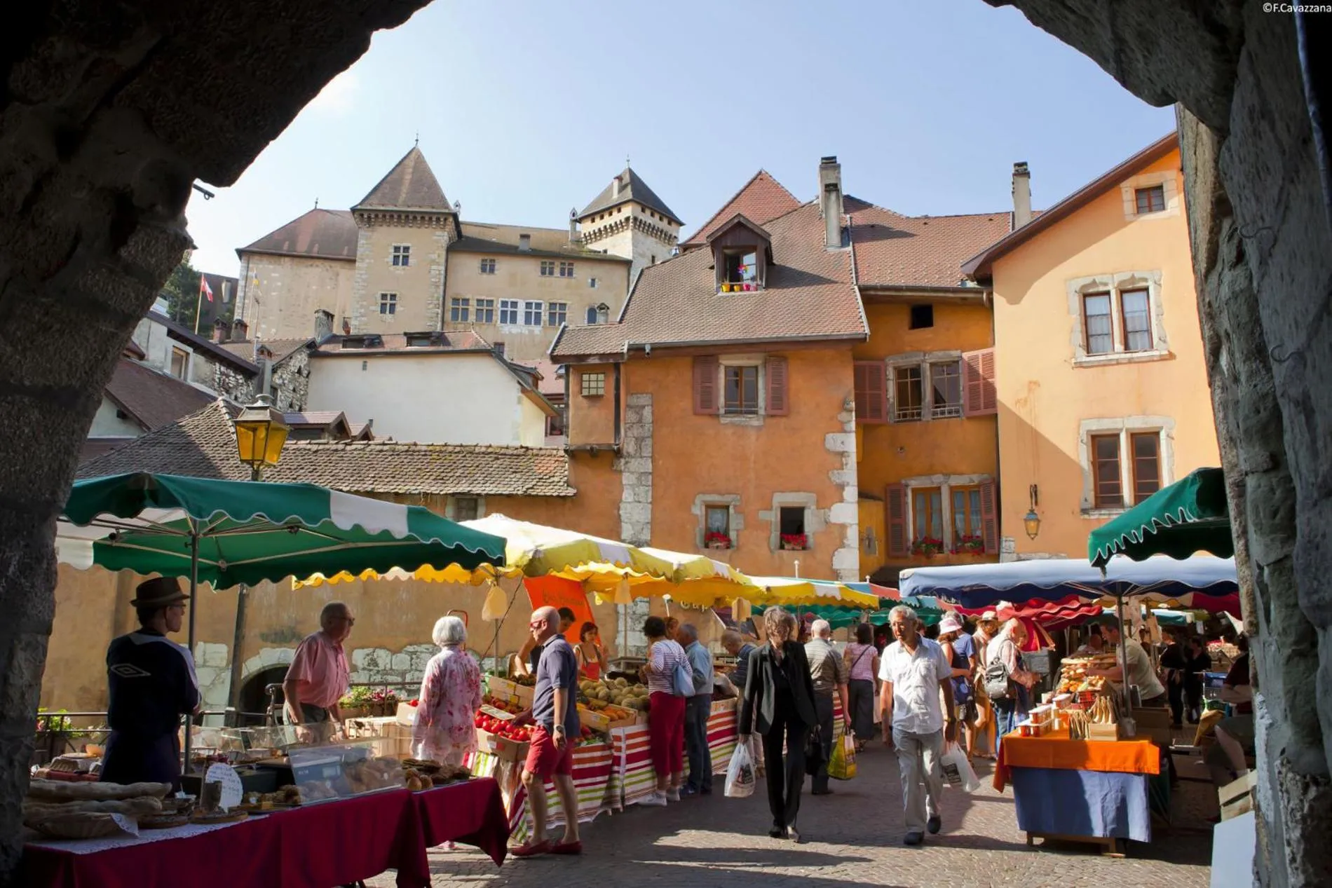 Neighbourhood in La petite Venise