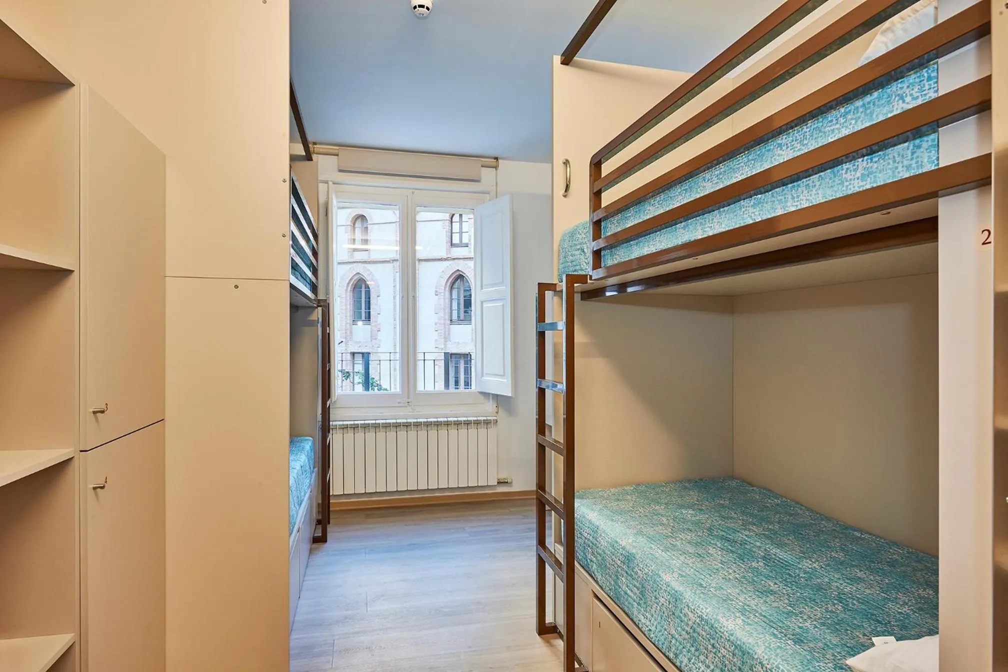 Bed in Alberg Abat Oliba