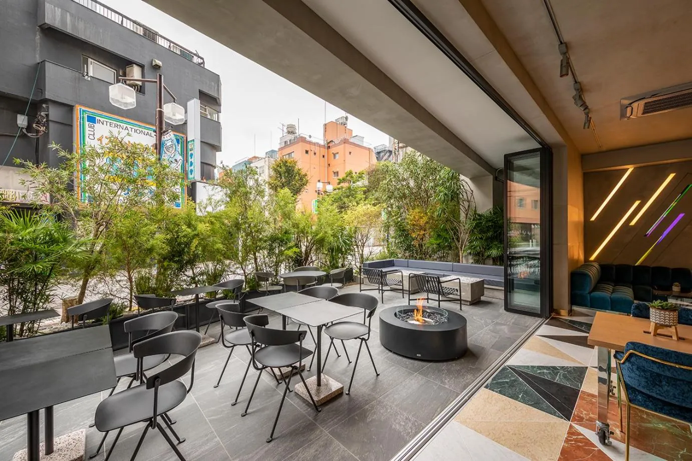 Patio in slash kawasaki