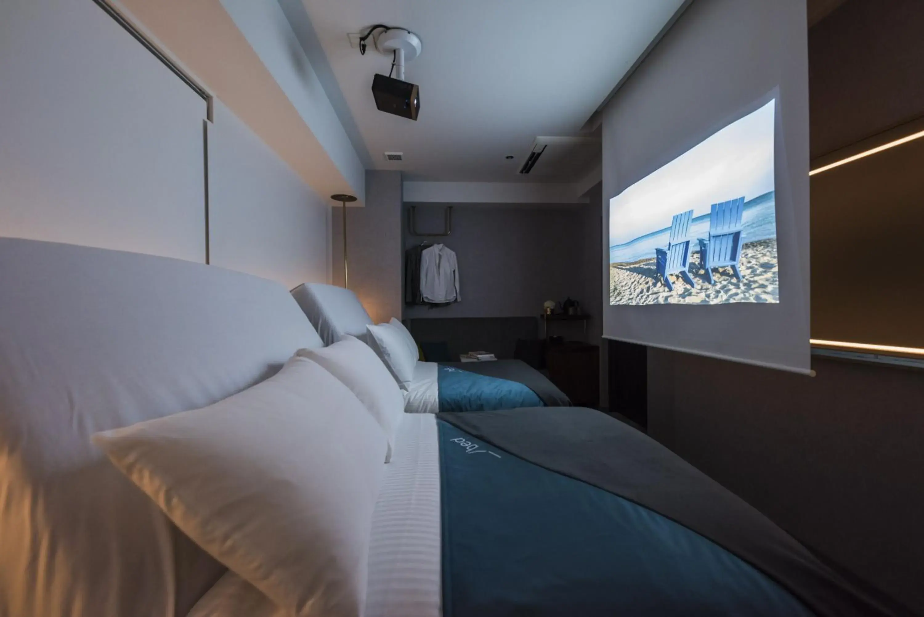 Night, Bed in slash kawasaki Night, Bed in slash kawasaki