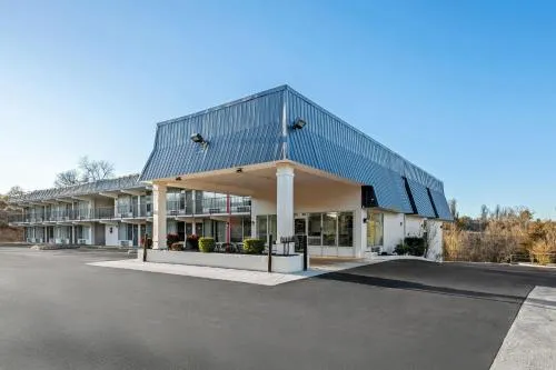 Super 8 by Wyndham Kingsport /I-81