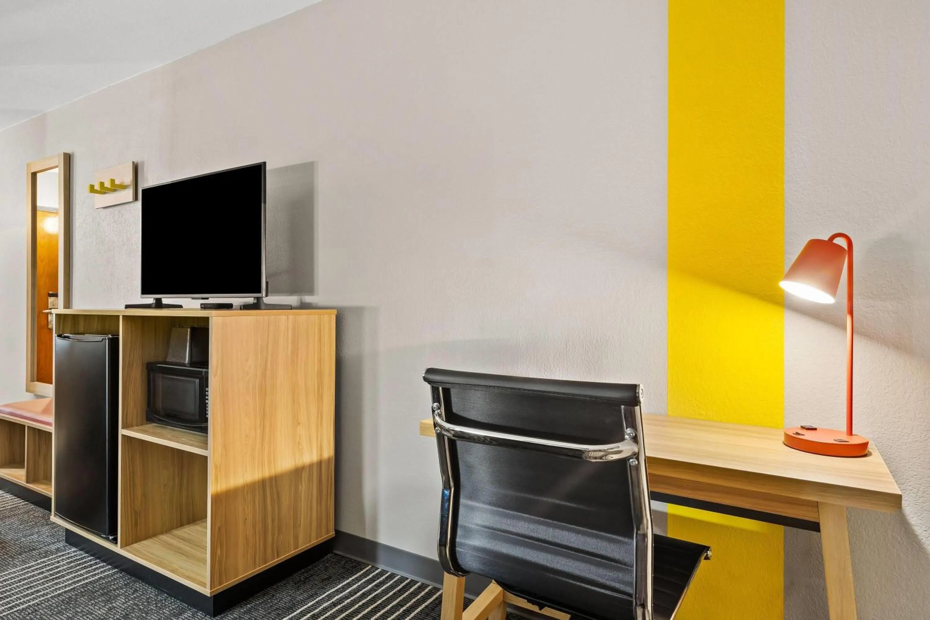 Bed in Super 8 by Wyndham Harrison AR