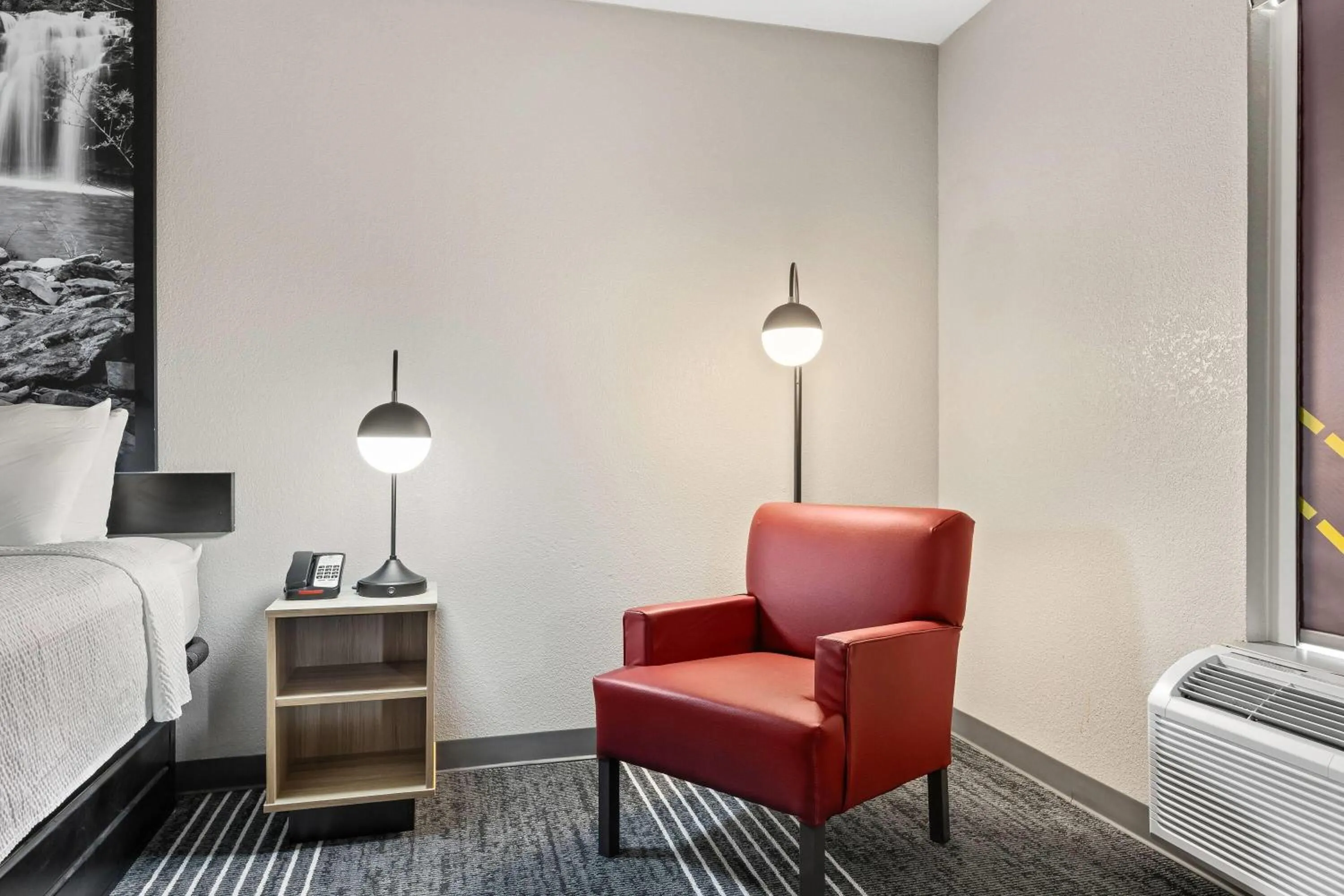 Bed in Super 8 by Wyndham Harrison AR