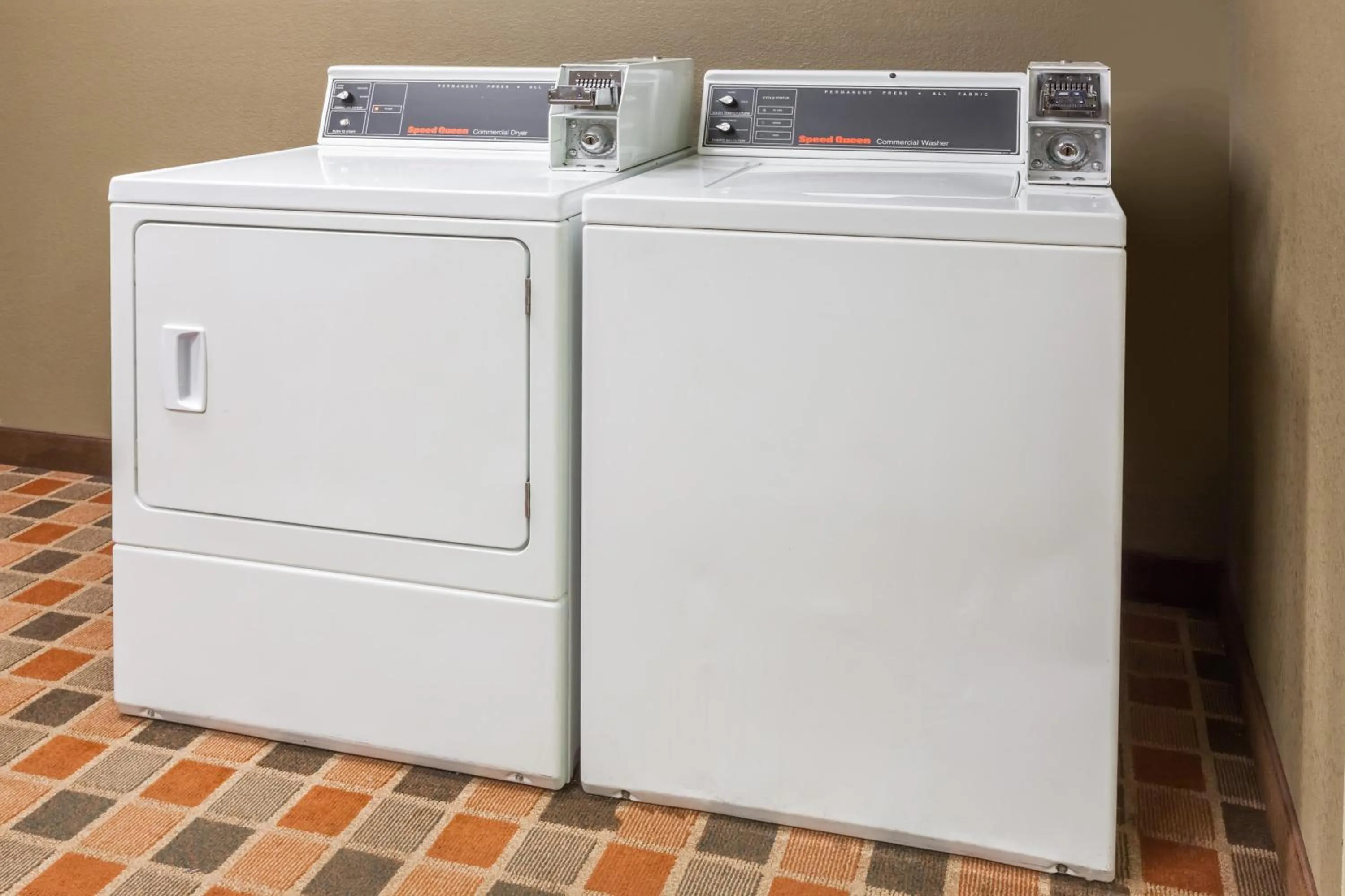 Area and facilities in Super 8 by Wyndham Harrison AR