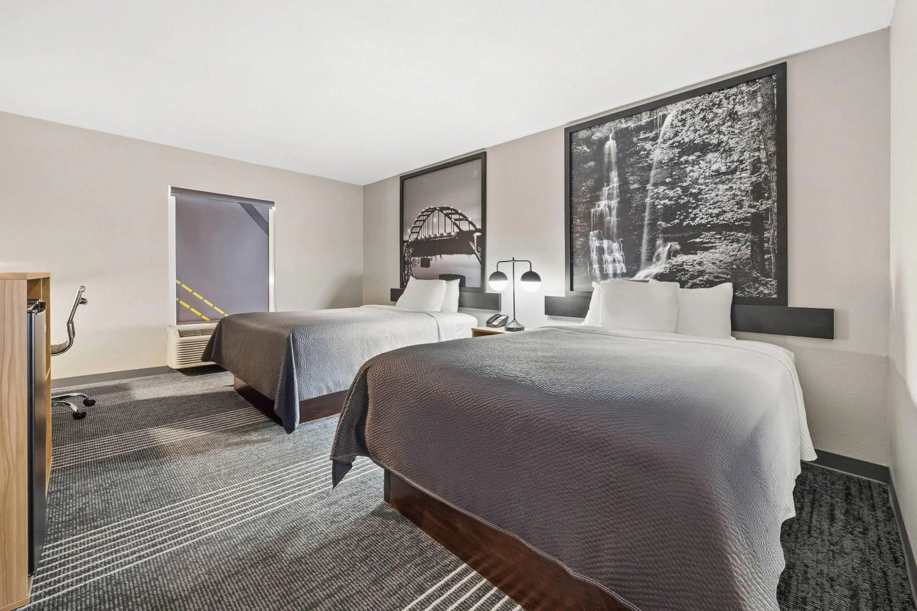 Bed in Super 8 by Wyndham Harrison AR