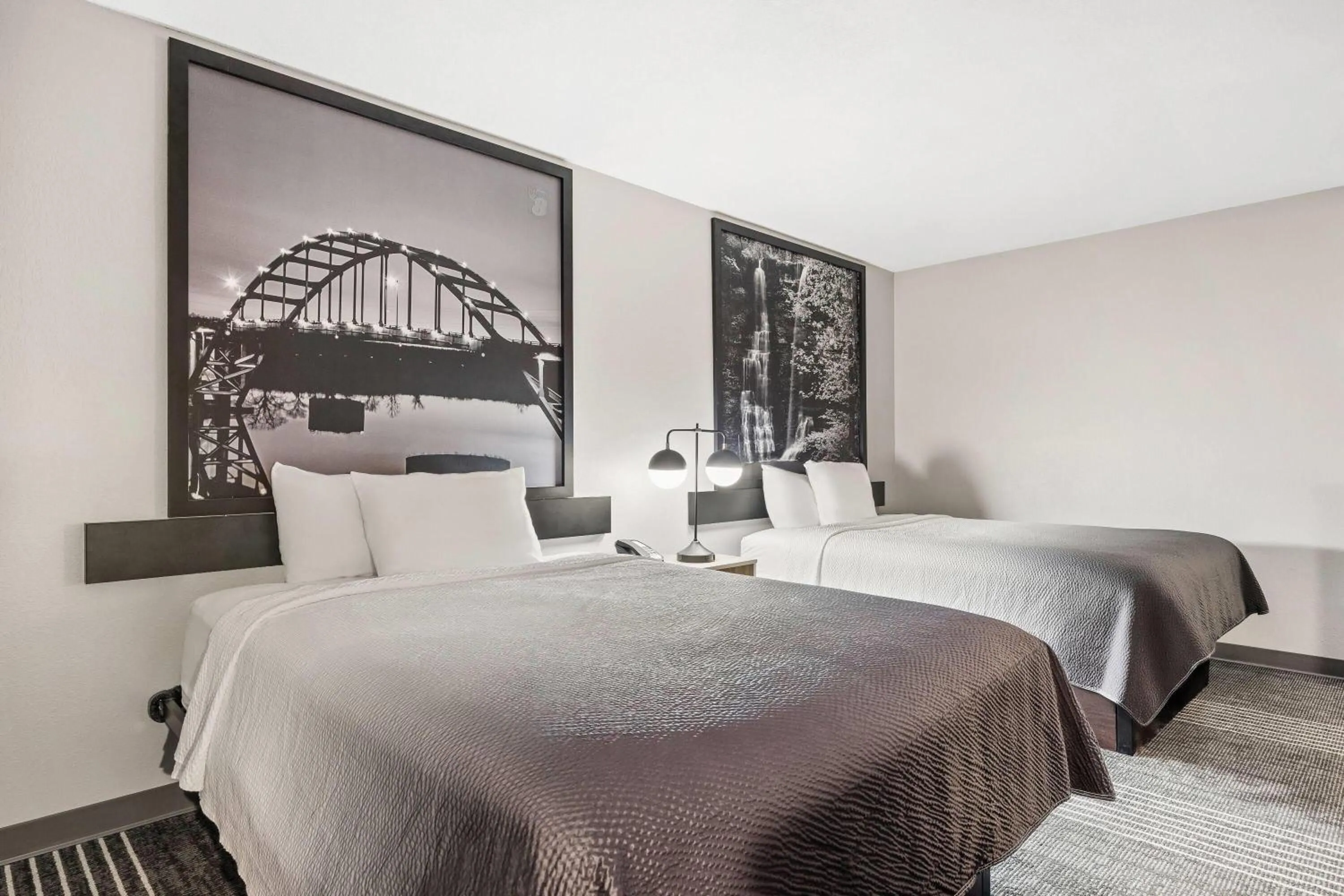 Bed in Super 8 by Wyndham Harrison AR