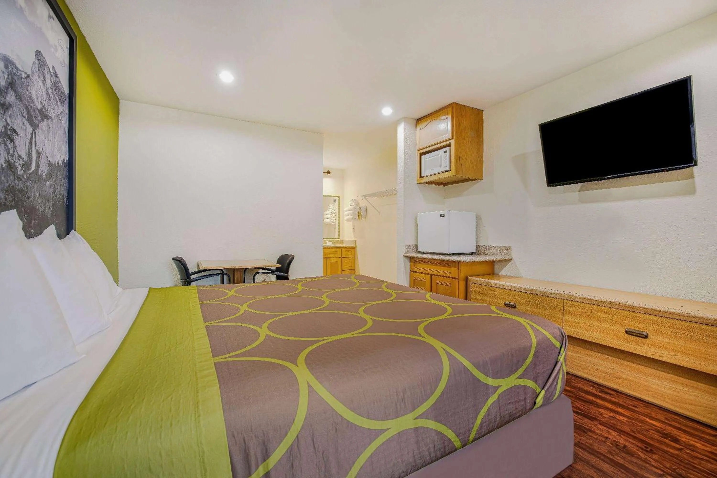 Bed in Super 8 by Wyndham Auburn