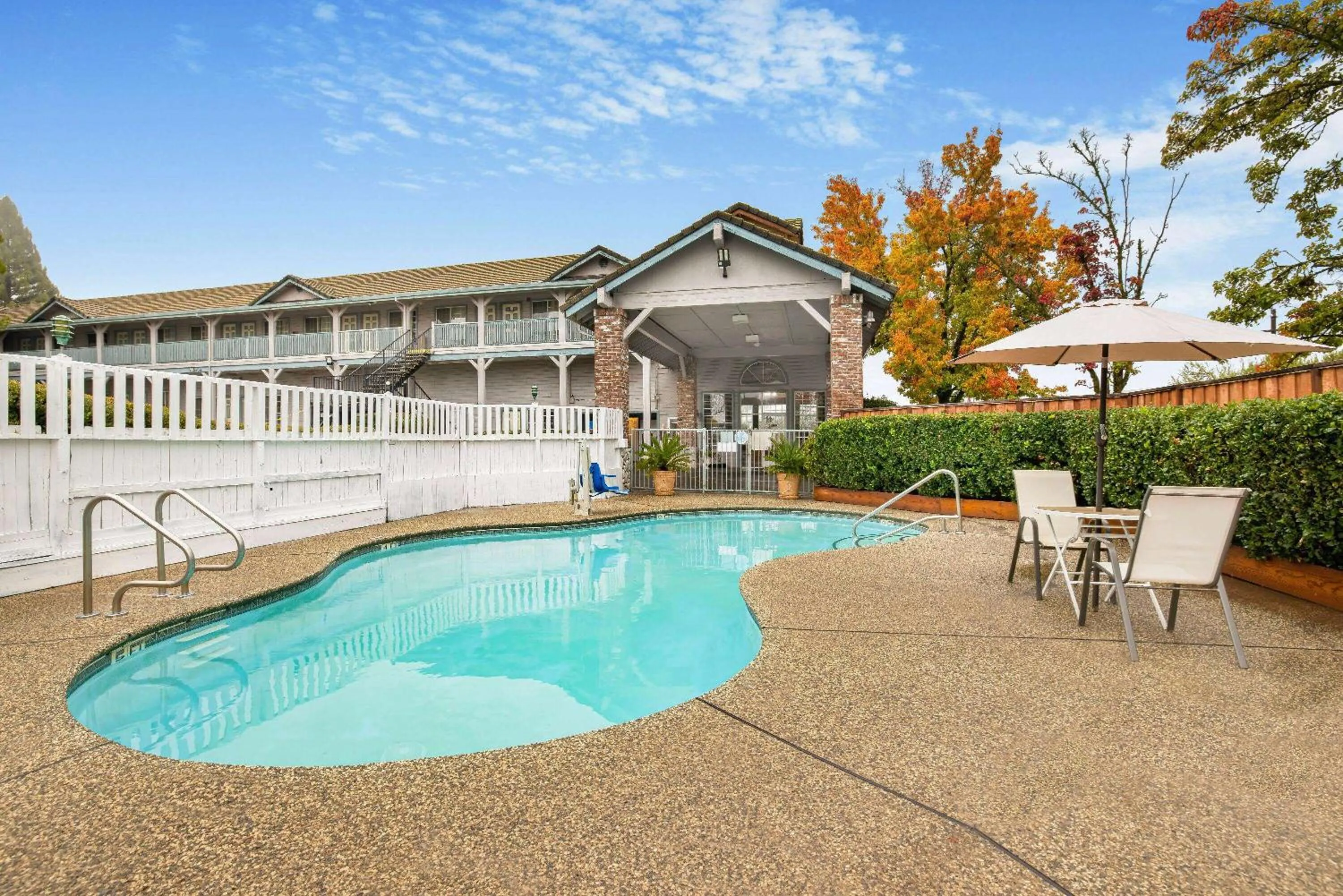 Swimming pool in Super 8 by Wyndham Auburn