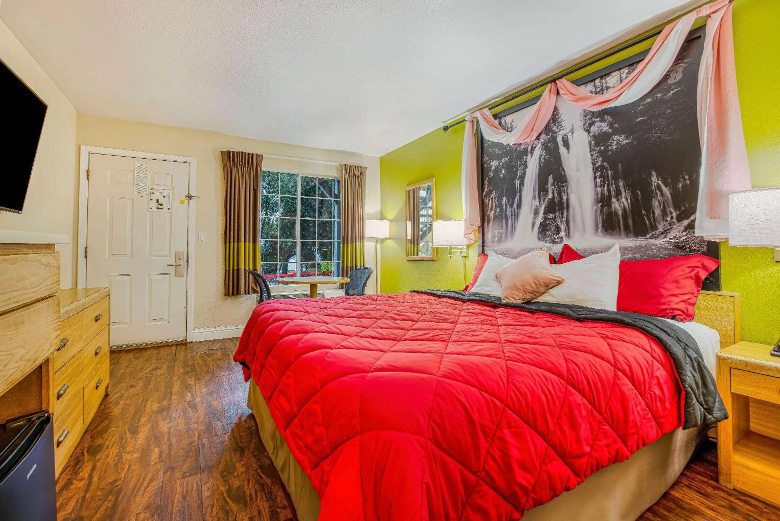 Bed in Super 8 by Wyndham Auburn