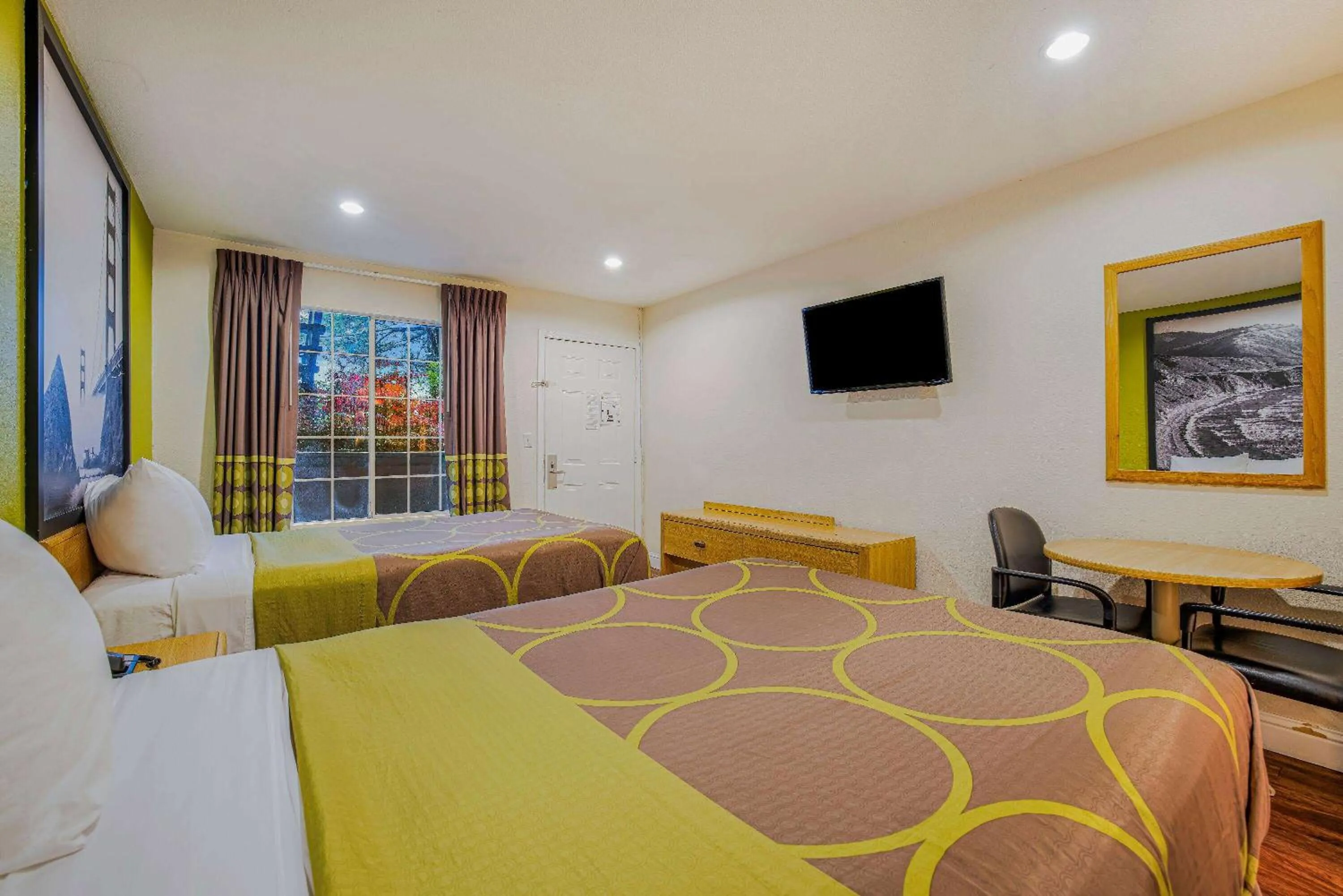 Bed in Super 8 by Wyndham Auburn