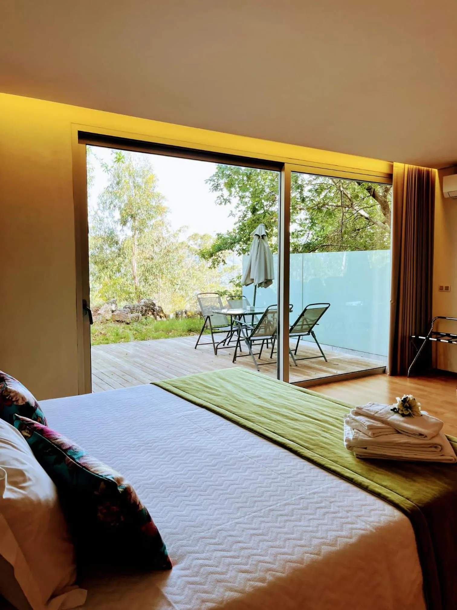 Balcony/Terrace, Bed in Oak Nature