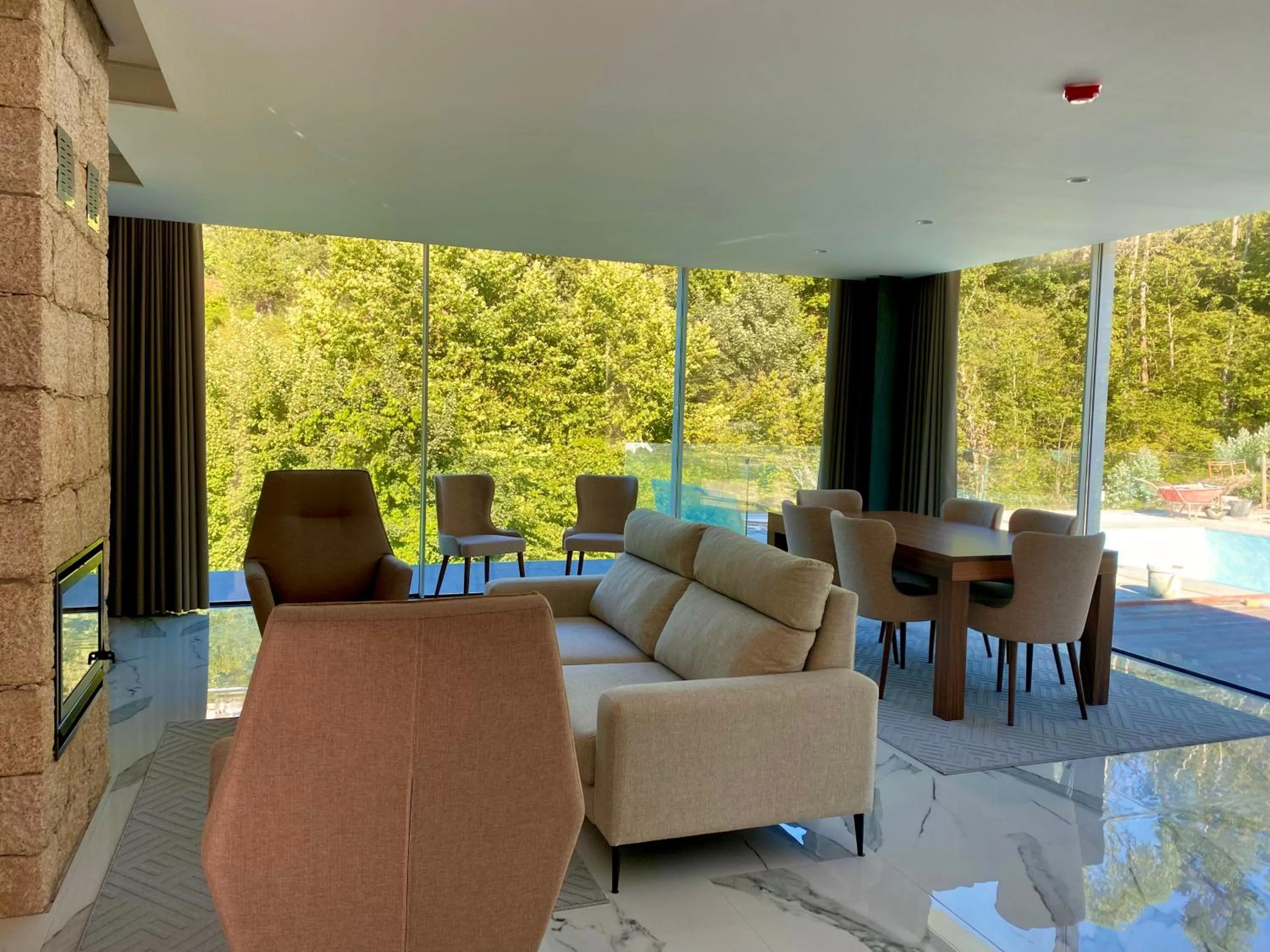 Dining area in Oak Nature