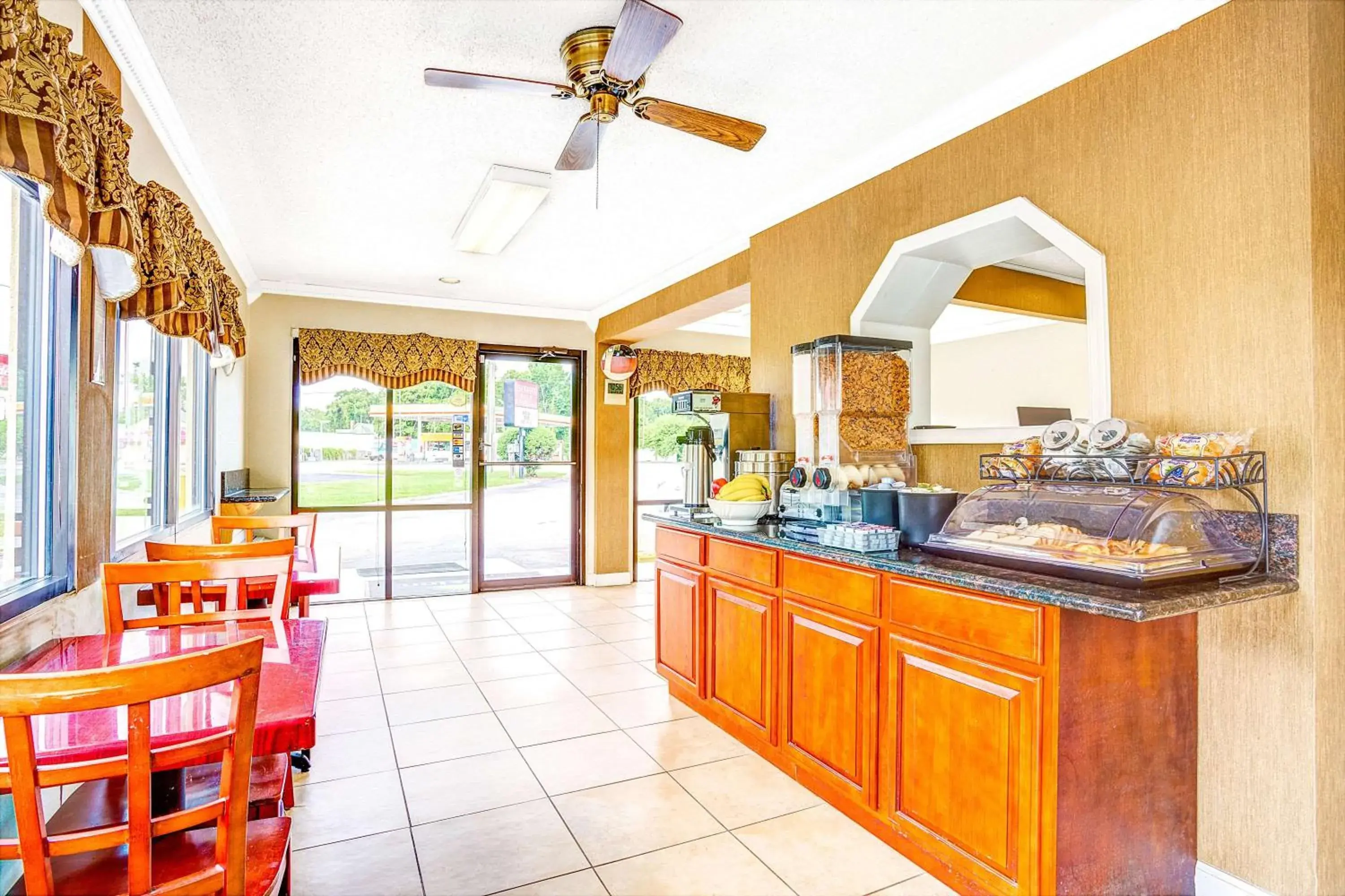 Restaurant/places to eat in Days Inn by Wyndham Chesapeake Restaurant/places to eat in Days Inn by Wyndham Chesapeake