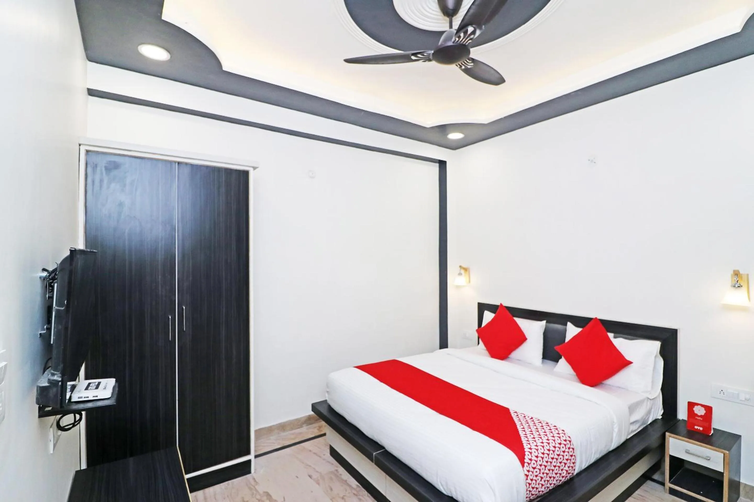 HOTEL O 03 TOWN HOUSE Shaheed Captain Shubham Gupta metro station