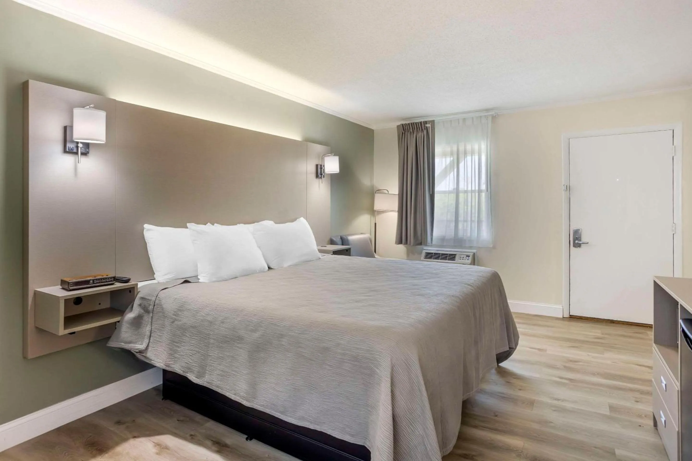 Bedroom, Bed in Mill Stream Country Inn